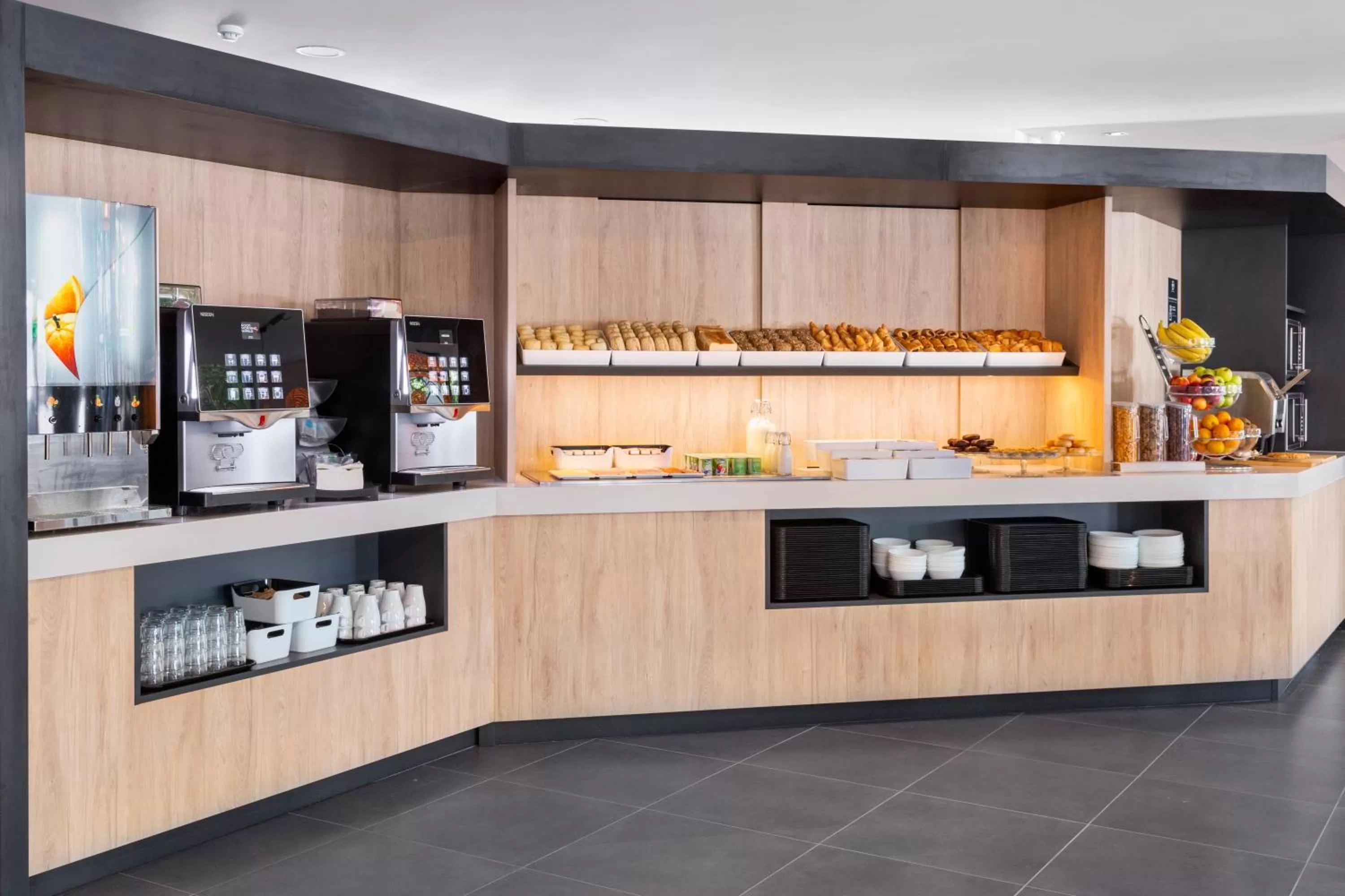 Coffee/tea facilities in B&B HOTEL Lisboa Montijo