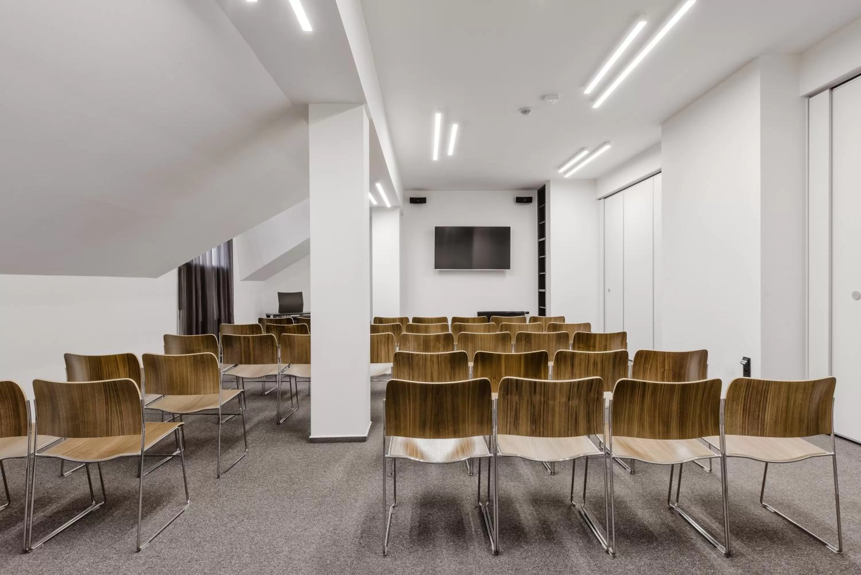 Business facilities in Theresian Hotel