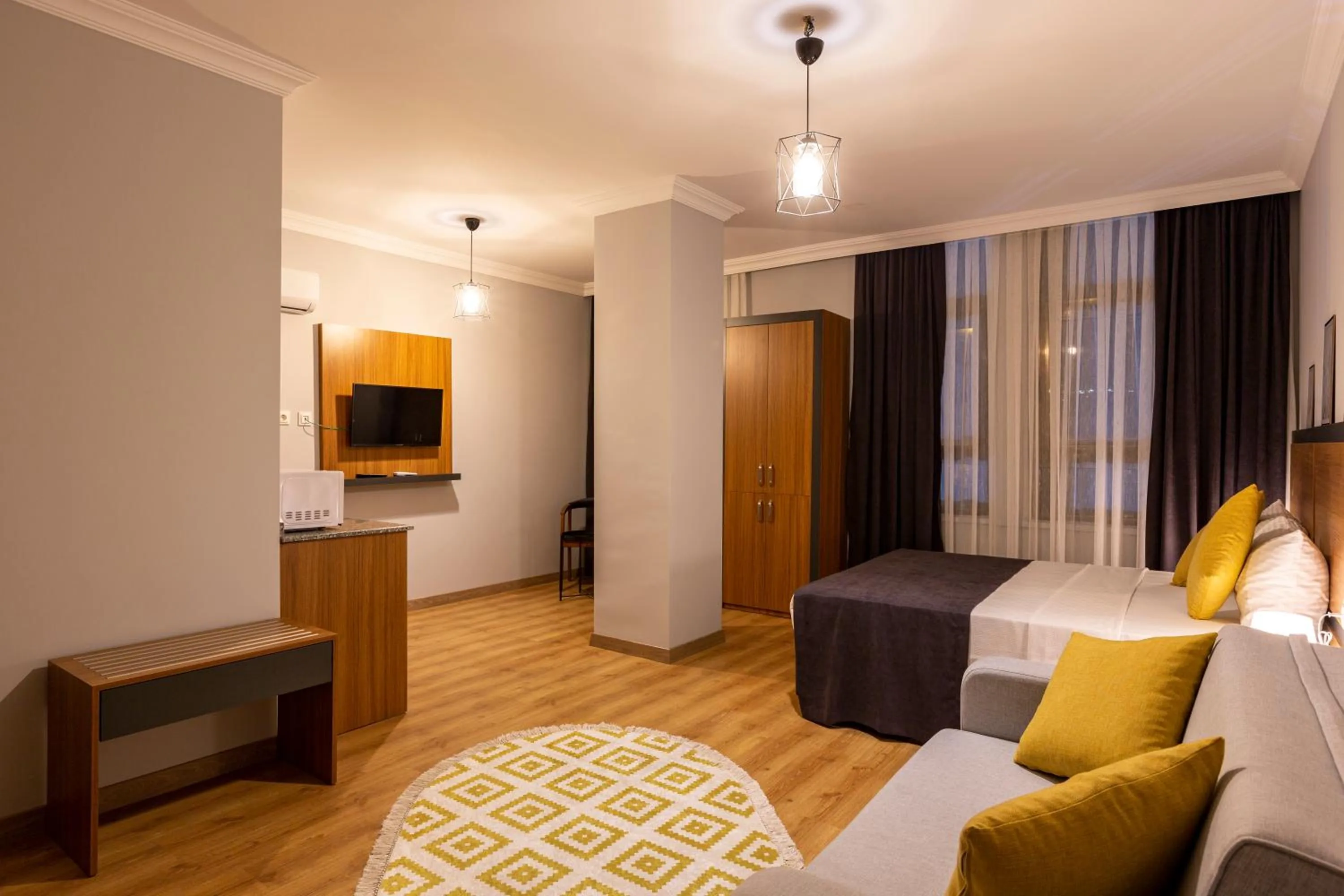 Photo of the whole room, Bed in Antalya Business Hotel