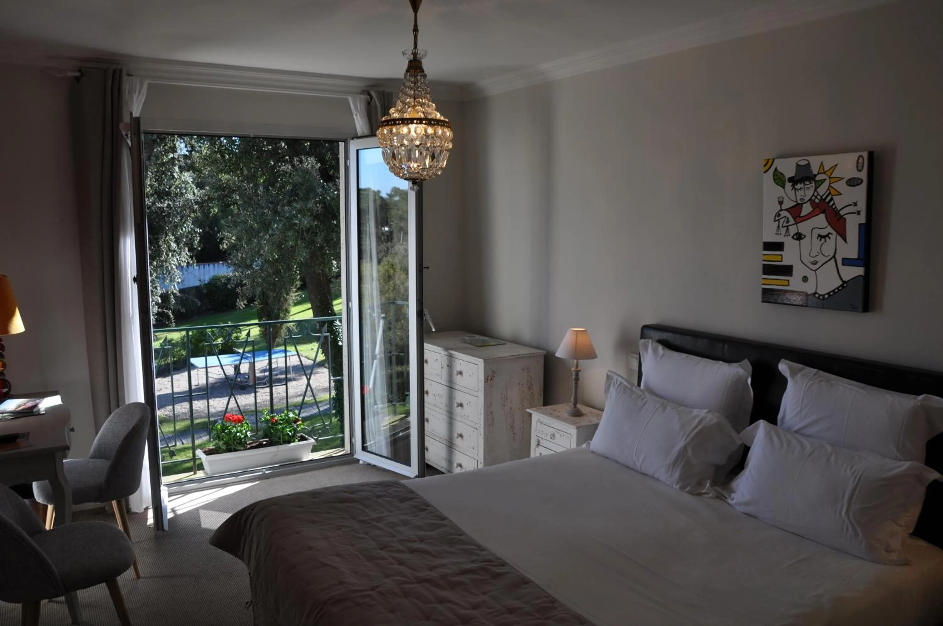 Bed in Hôtel The Originals Résidence de Rohan (EX RELAIS DU SILENCE)