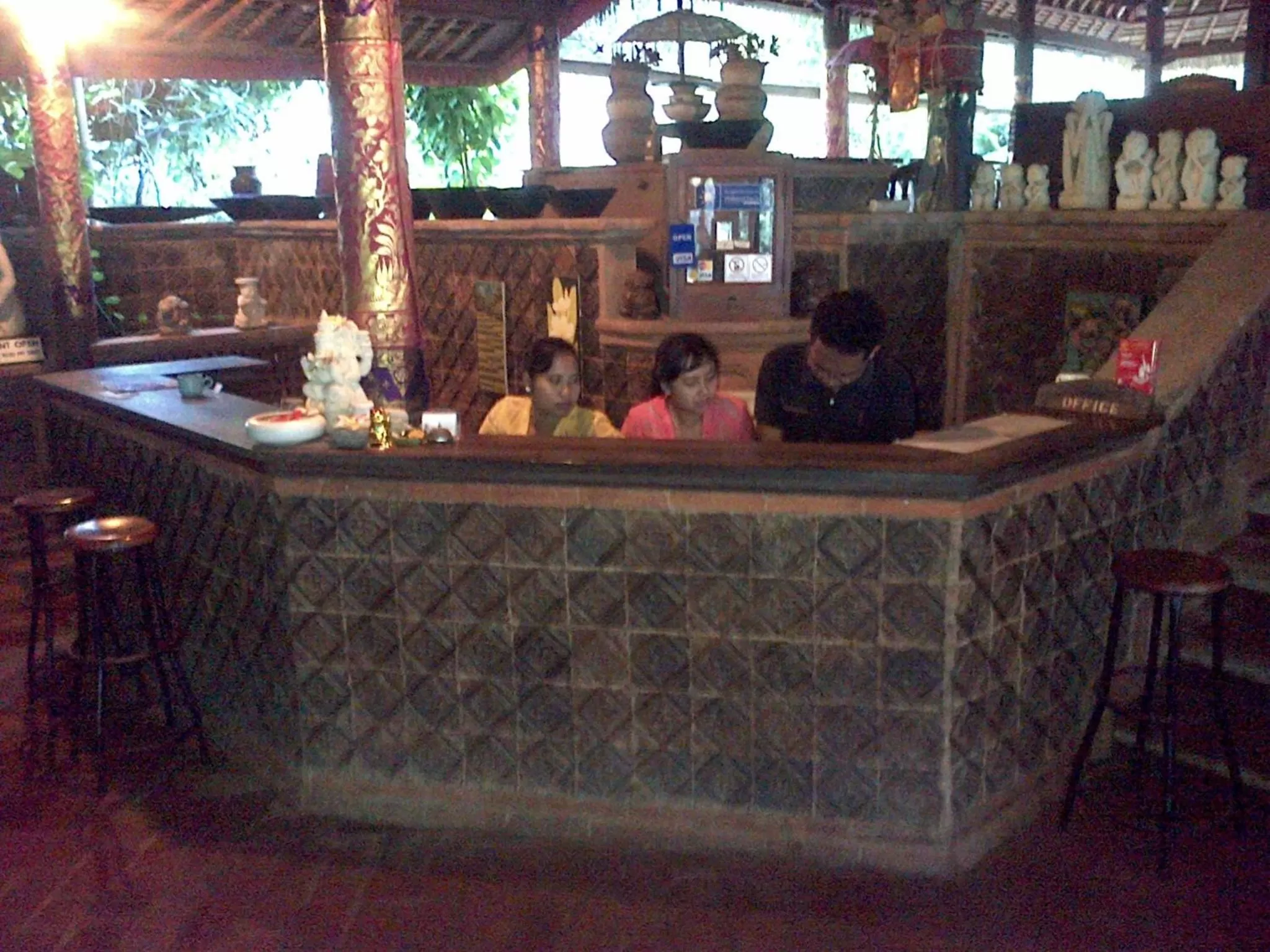 Restaurant/places to eat in Nirwana Sea Side Cottages