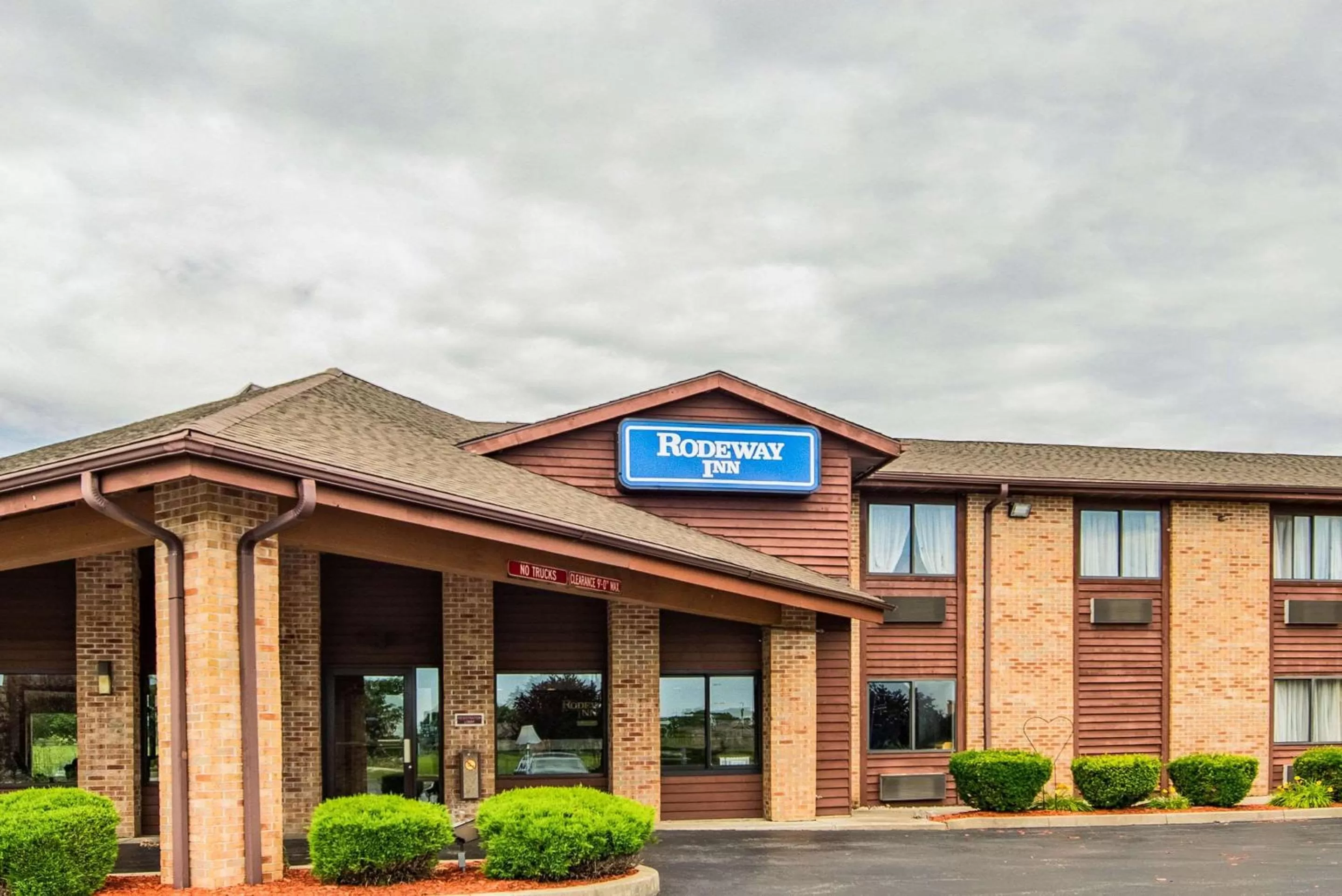 Property building in Rodeway Inn Huntington