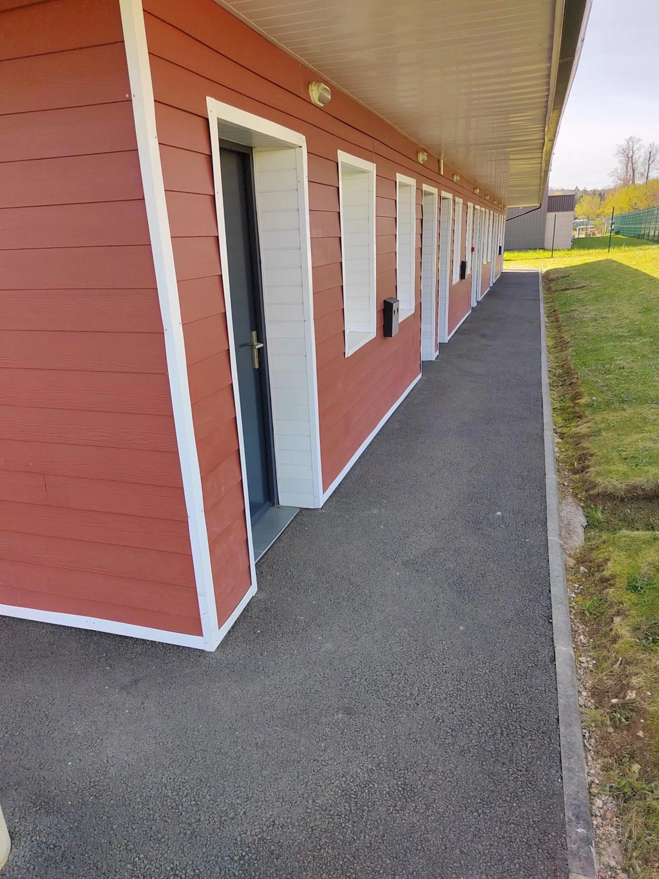 Property building in Hôtel Le 15 Périgueux proximité A 89