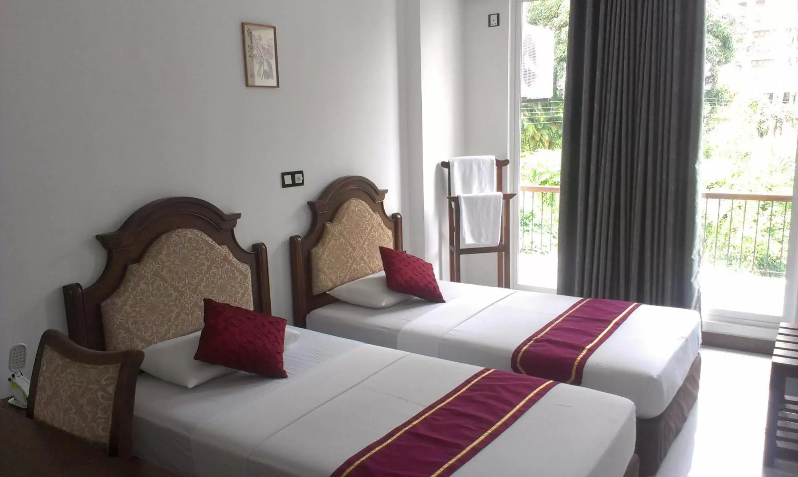 Deluxe Twin Room with Balcony in Eagle's Residence Deluxe Twin Room with Balcony in Eagle's Residence