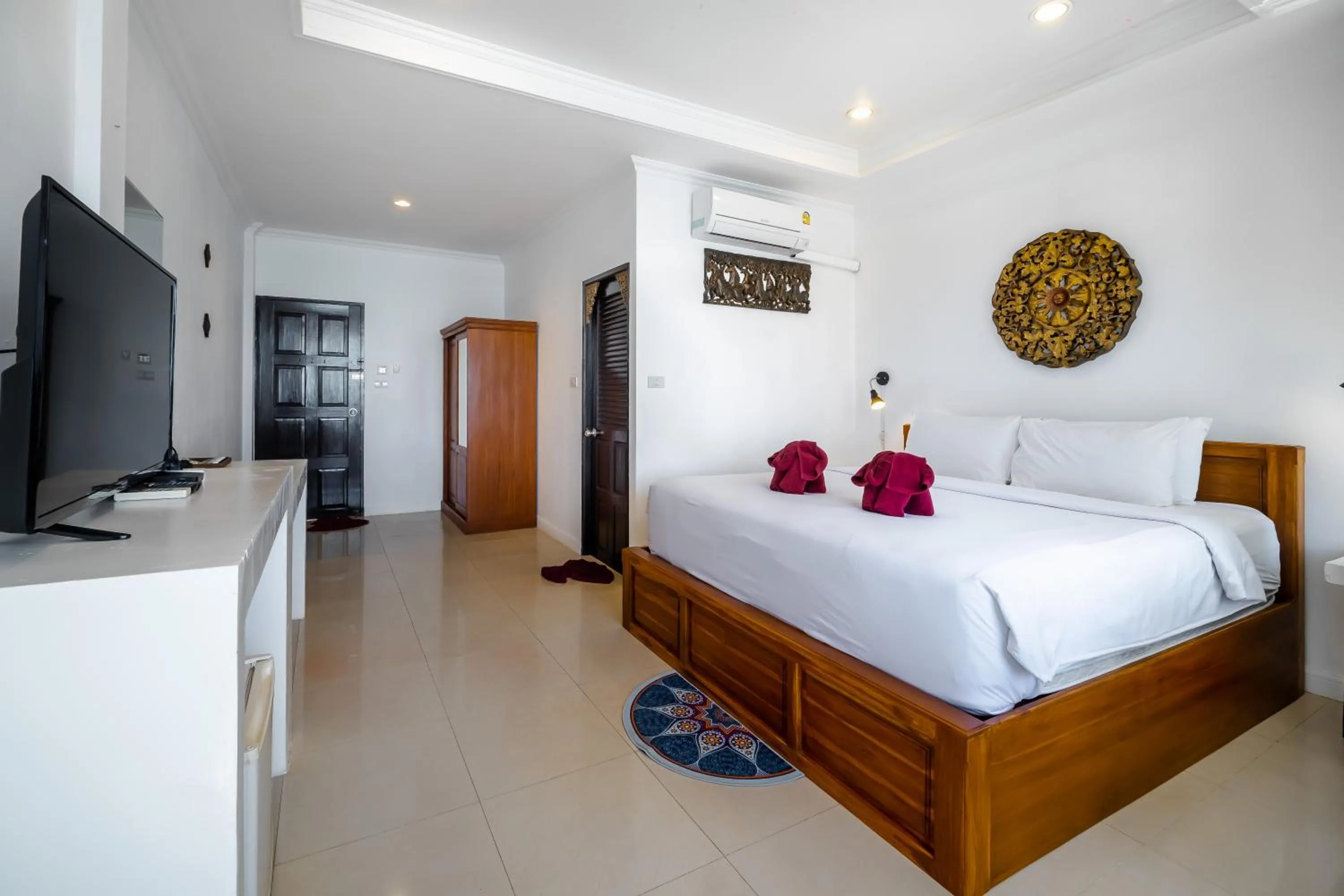 Photo of the whole room, Bed in Crystal Bay Beach Resort