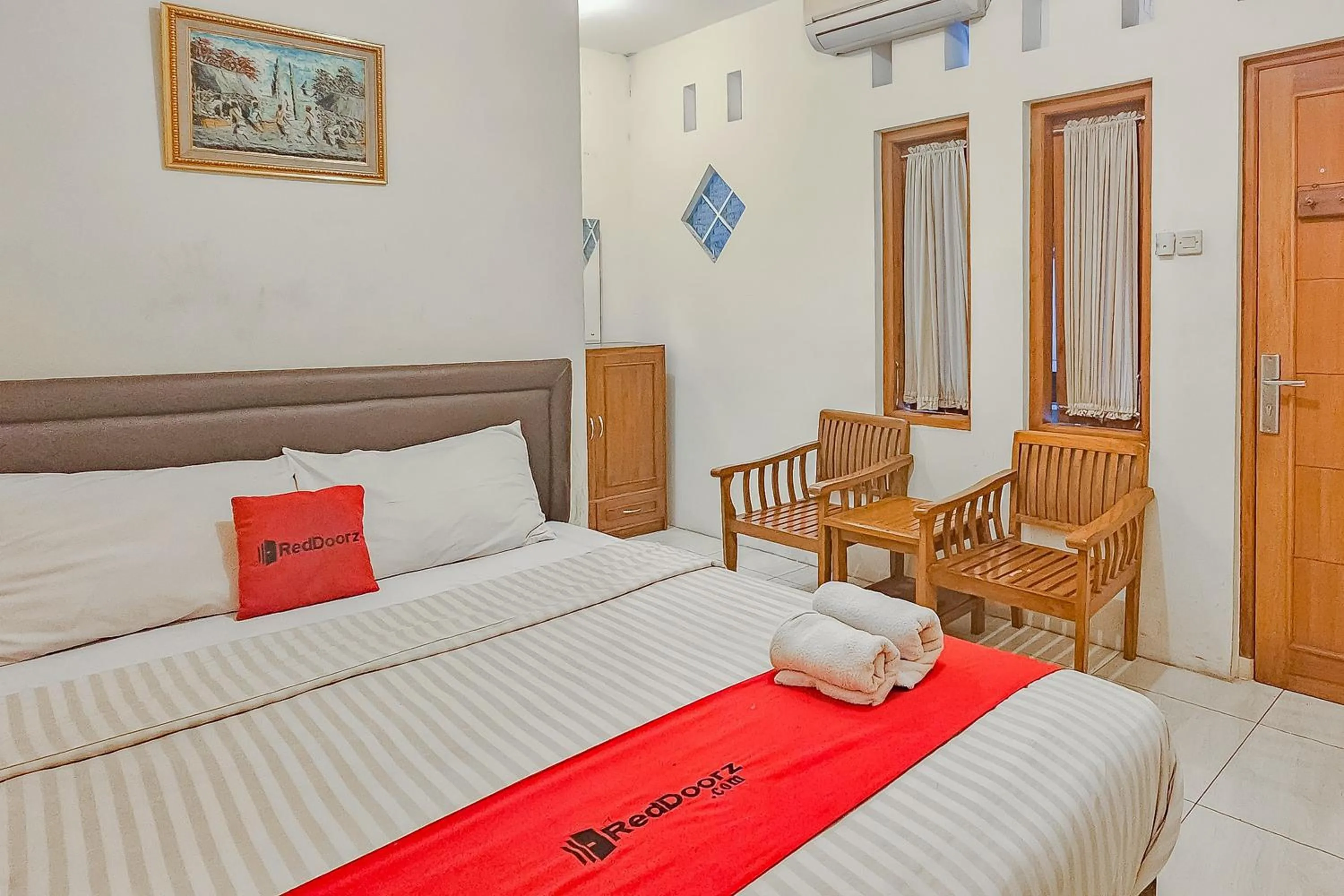 Bed in OYO 1982 Golf Papa Costel