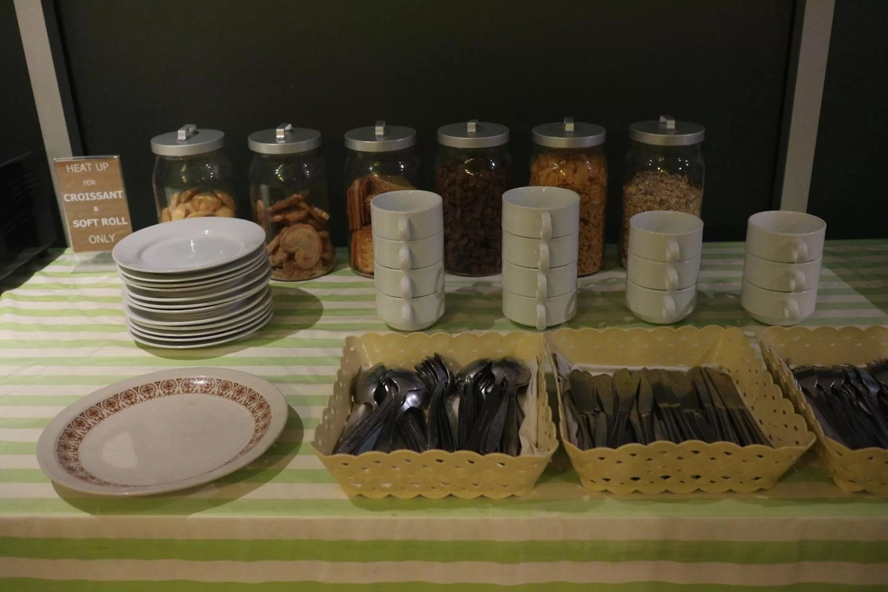 Continental breakfast in Floral Shire Suvarnabhumi Airport