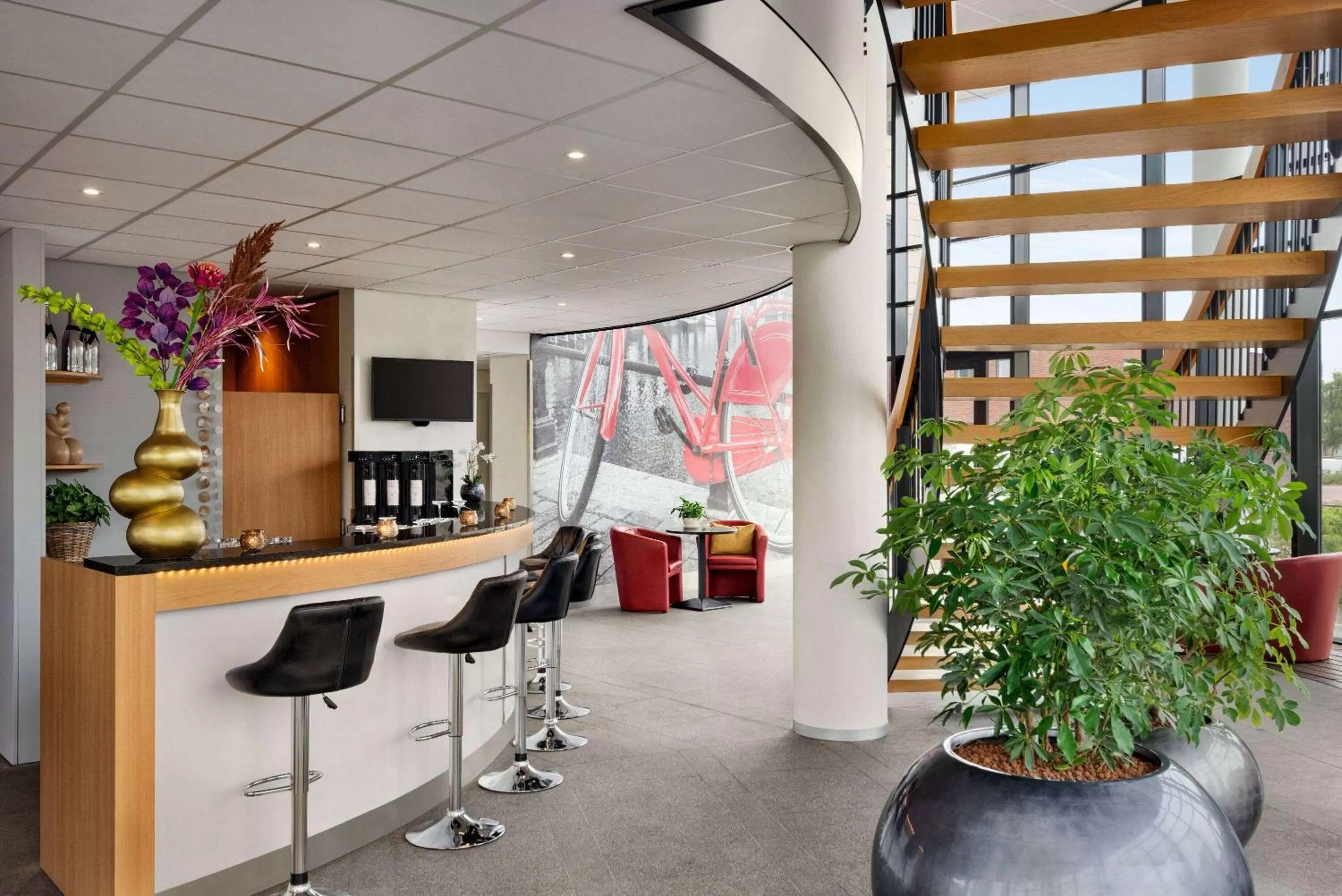 Lounge or bar in Amedia Amsterdam Airport Schiphol, Trademark Collection by Wyndham