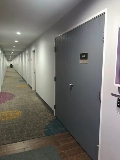 Property building in Days Inn by Wyndham Great Lakes Naval Base