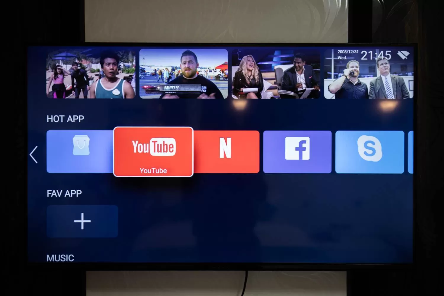 TV and multimedia in Hotel Himalayan Glacier