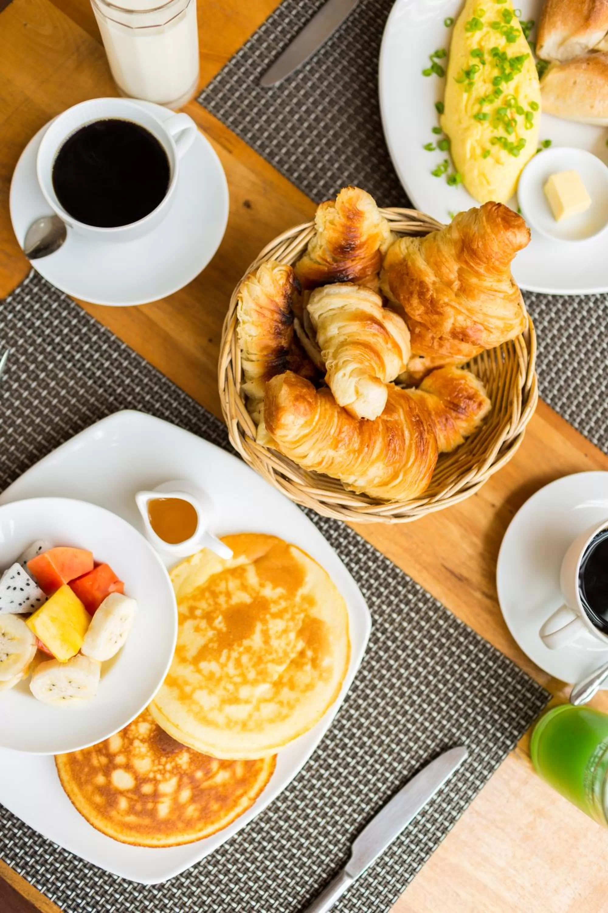 Continental breakfast in La Villa du Bonheur