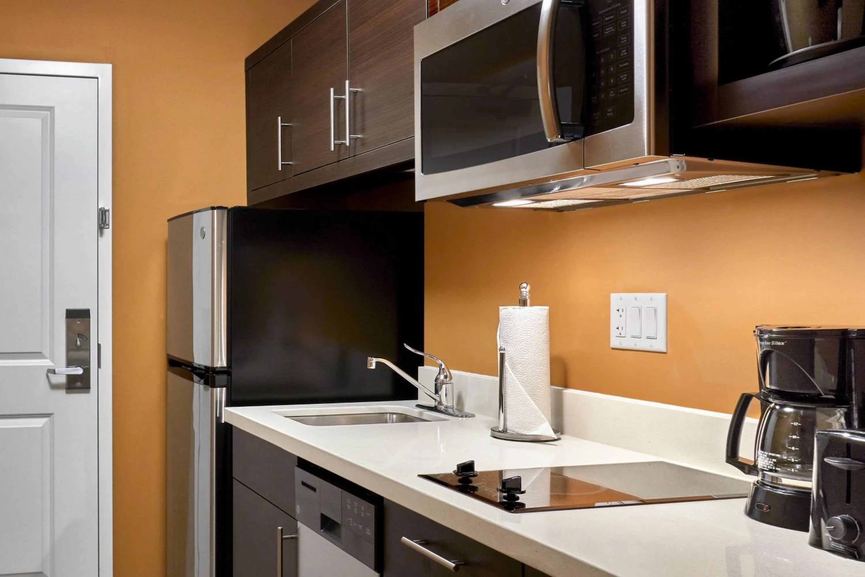 Kitchen or kitchenette in TownePlace Suites by Marriott Fort McMurray
