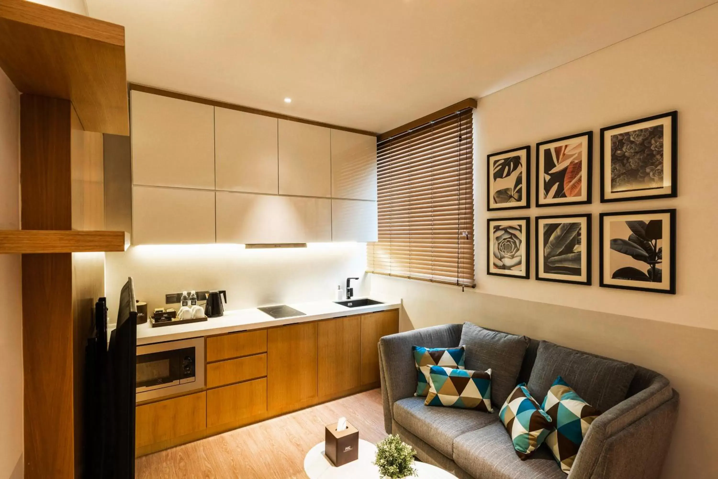 2 Bedroom Executive Suite in Macalister Hotel Managed by The Ascott Limited 2 Bedroom Executive Suite in Macalister Hotel Managed by The Ascott Limited