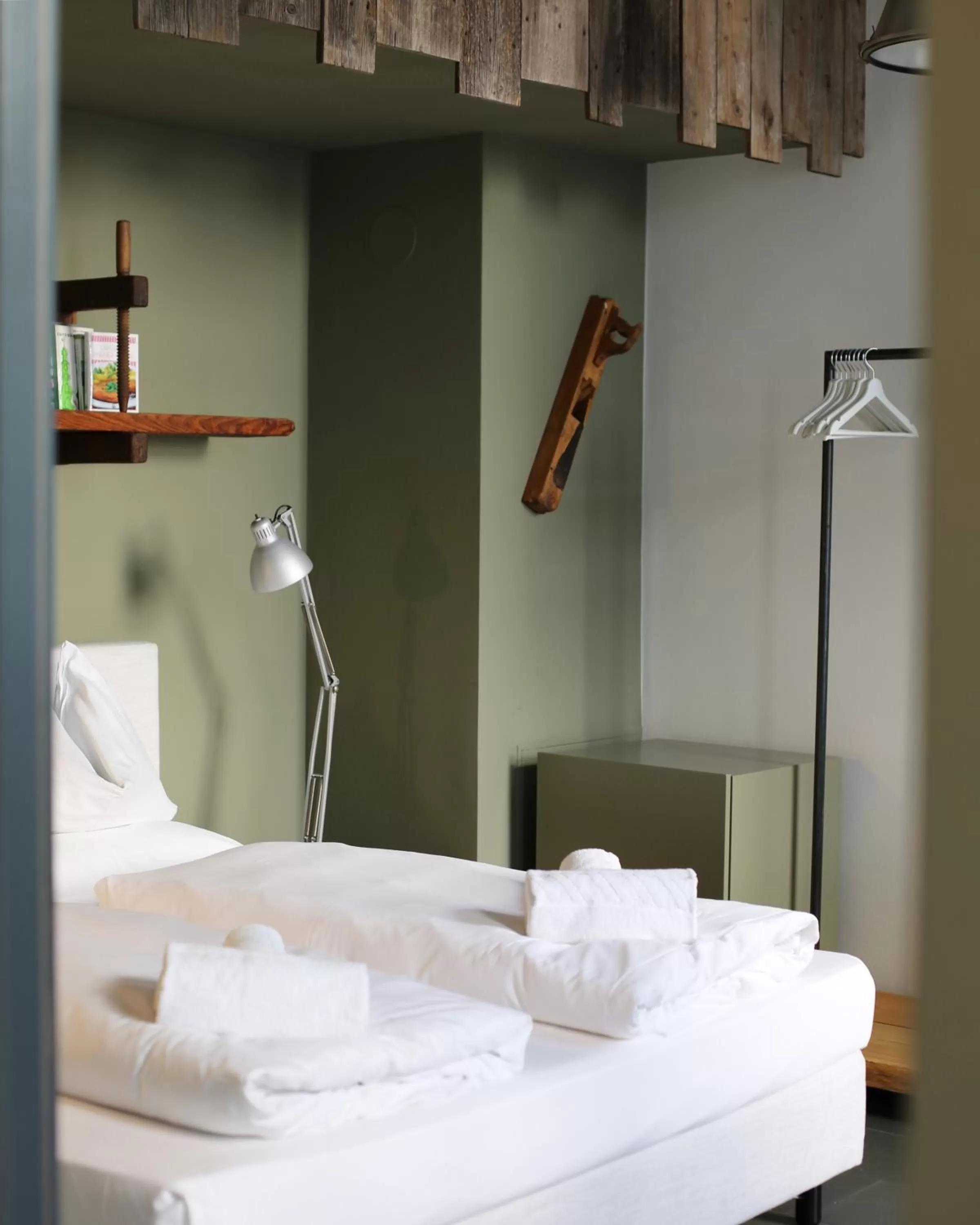 Bed in grätzlhotel beim Belvedere