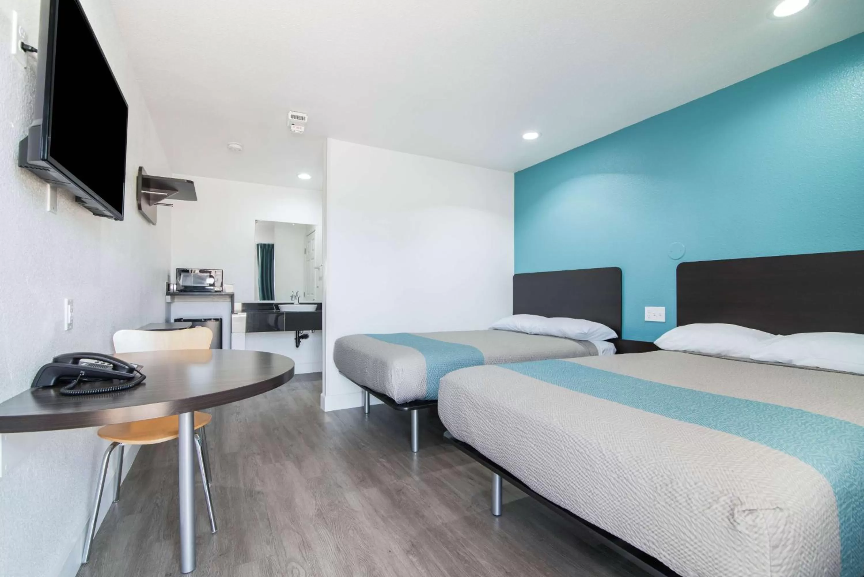 TV and multimedia, Bed in Motel 6 - Moreno Valley - Riverside March Air Base