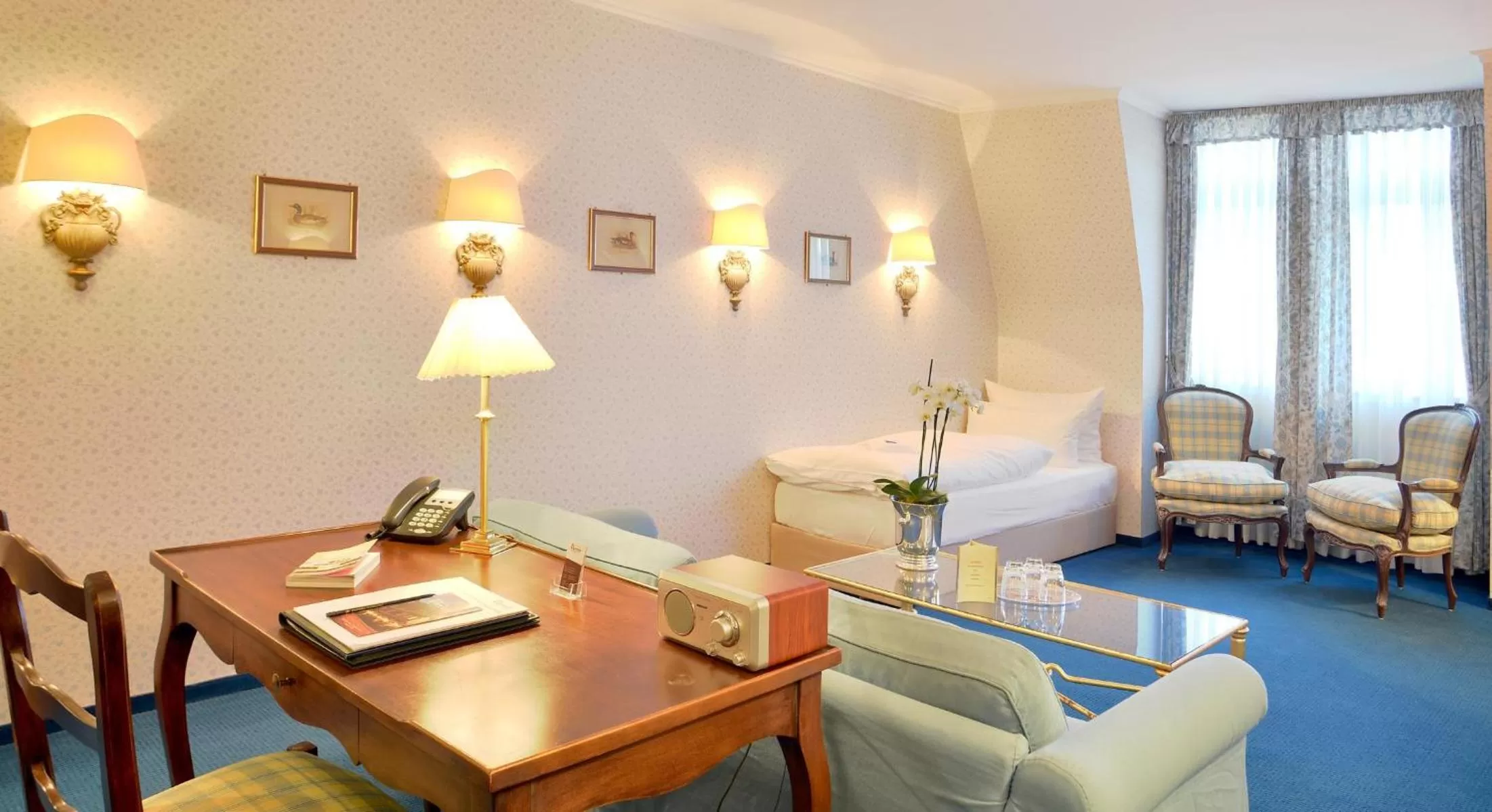 Communal lounge/ TV room in Stadthotel Patrizier