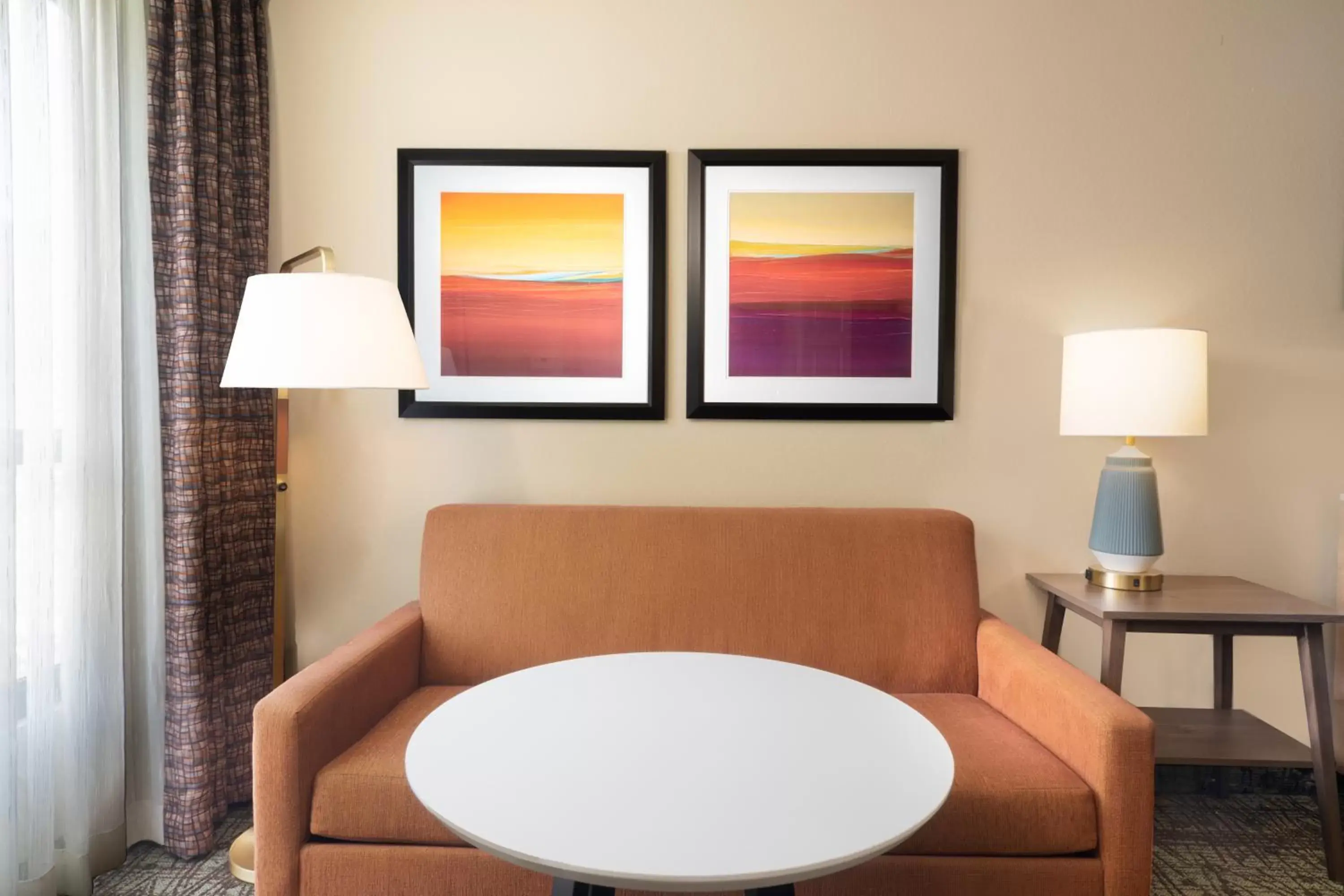 One-Bedroom King Suite with Communications Accessible Roll-In Shower in Staybridge Suites Memphis-Poplar Ave East, an IHG Hotel One-Bedroom King Suite with Communications Accessible Roll-In Shower in Staybridge Suites Memphis-Poplar Ave East, an IHG Hotel