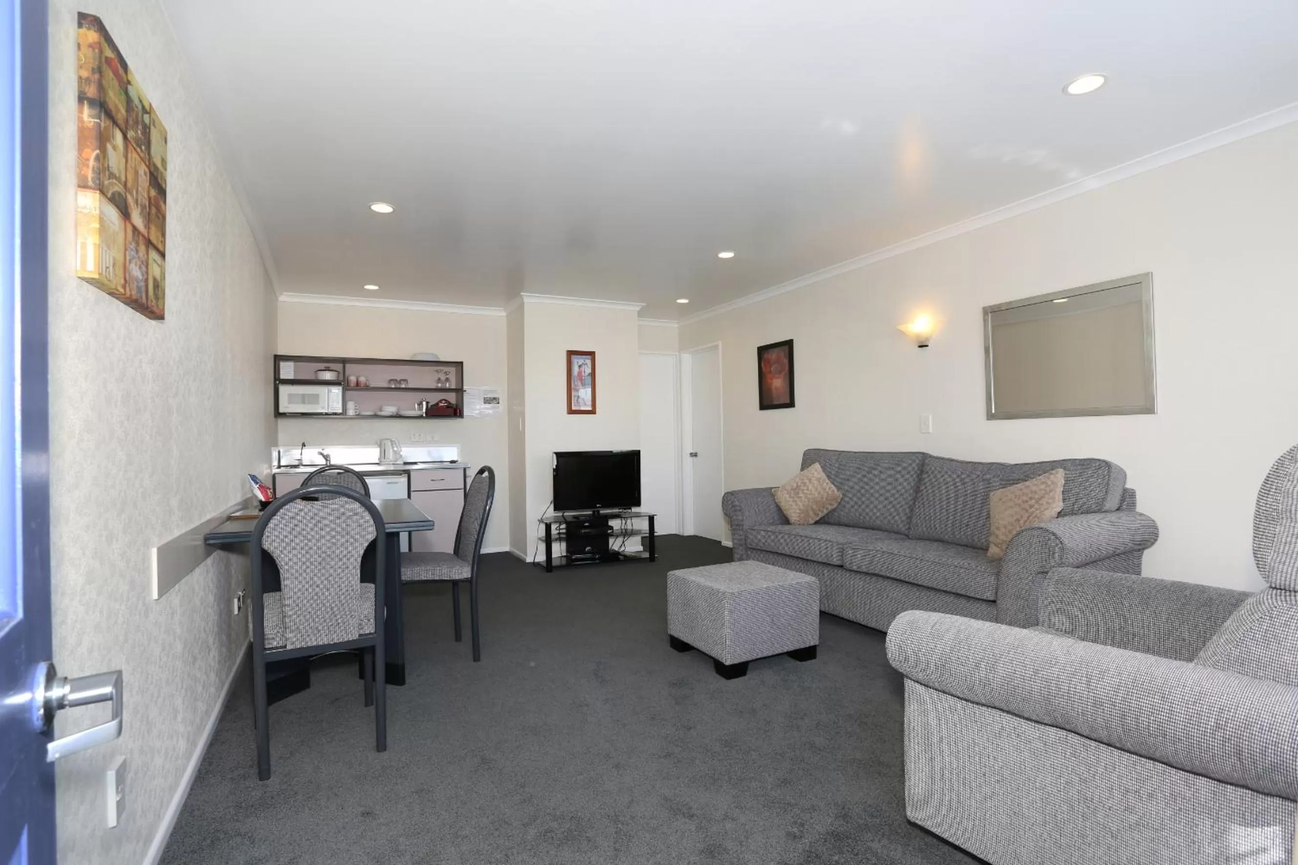 Living room in Shadzz Motel