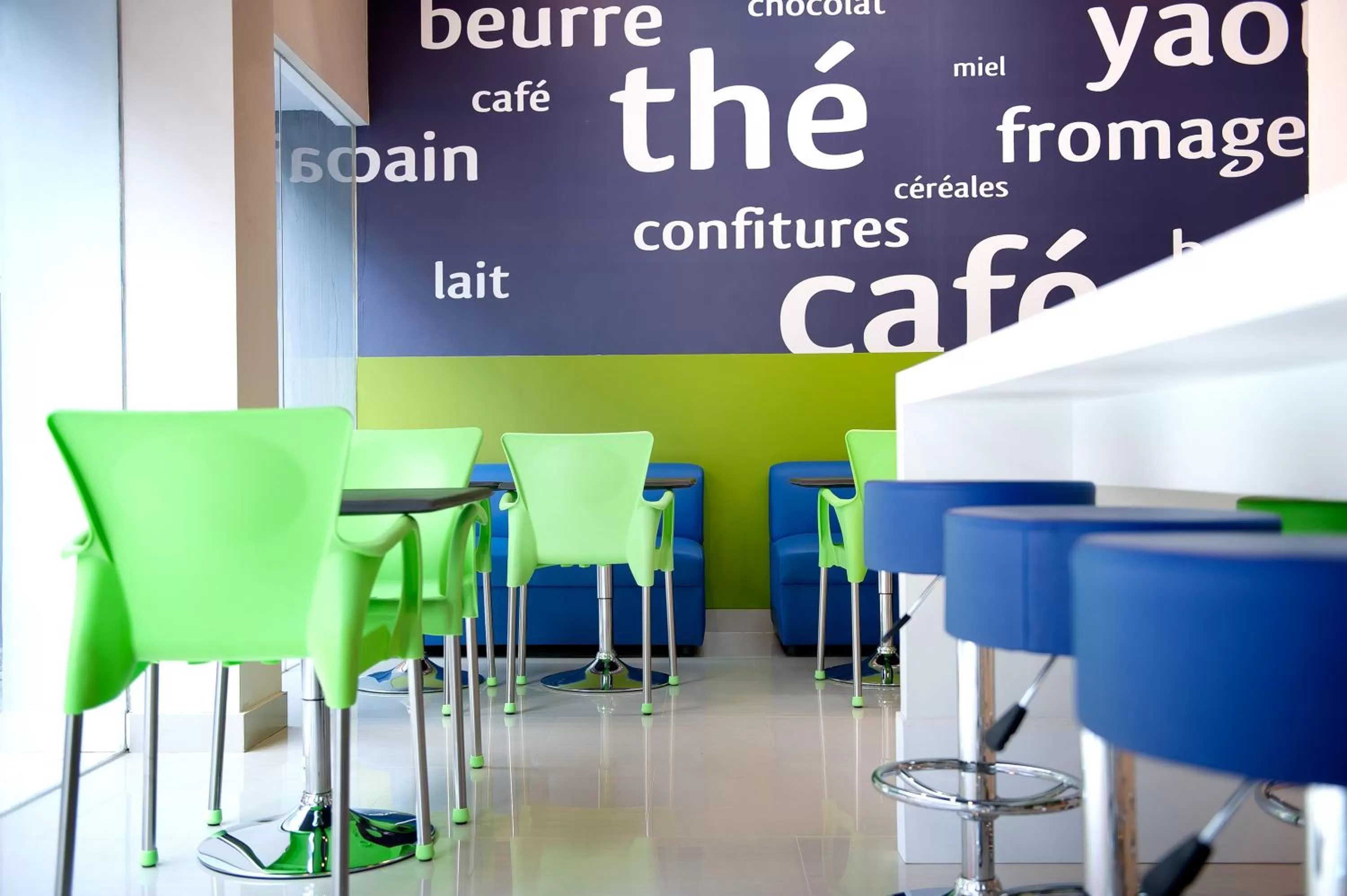 Restaurant/places to eat in Ibis Budget Semarang Tendean