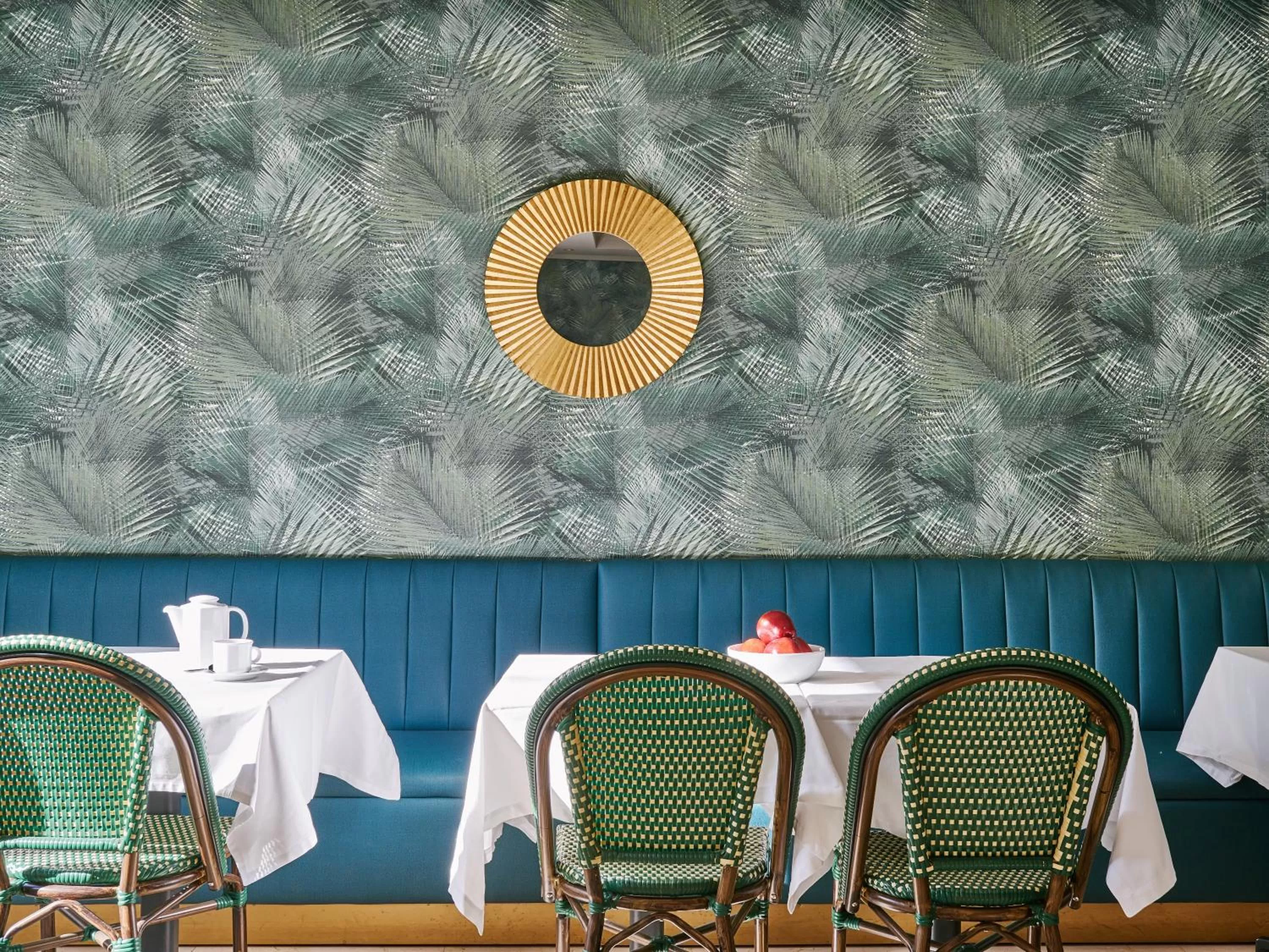 Restaurant/places to eat in Regente Hotel