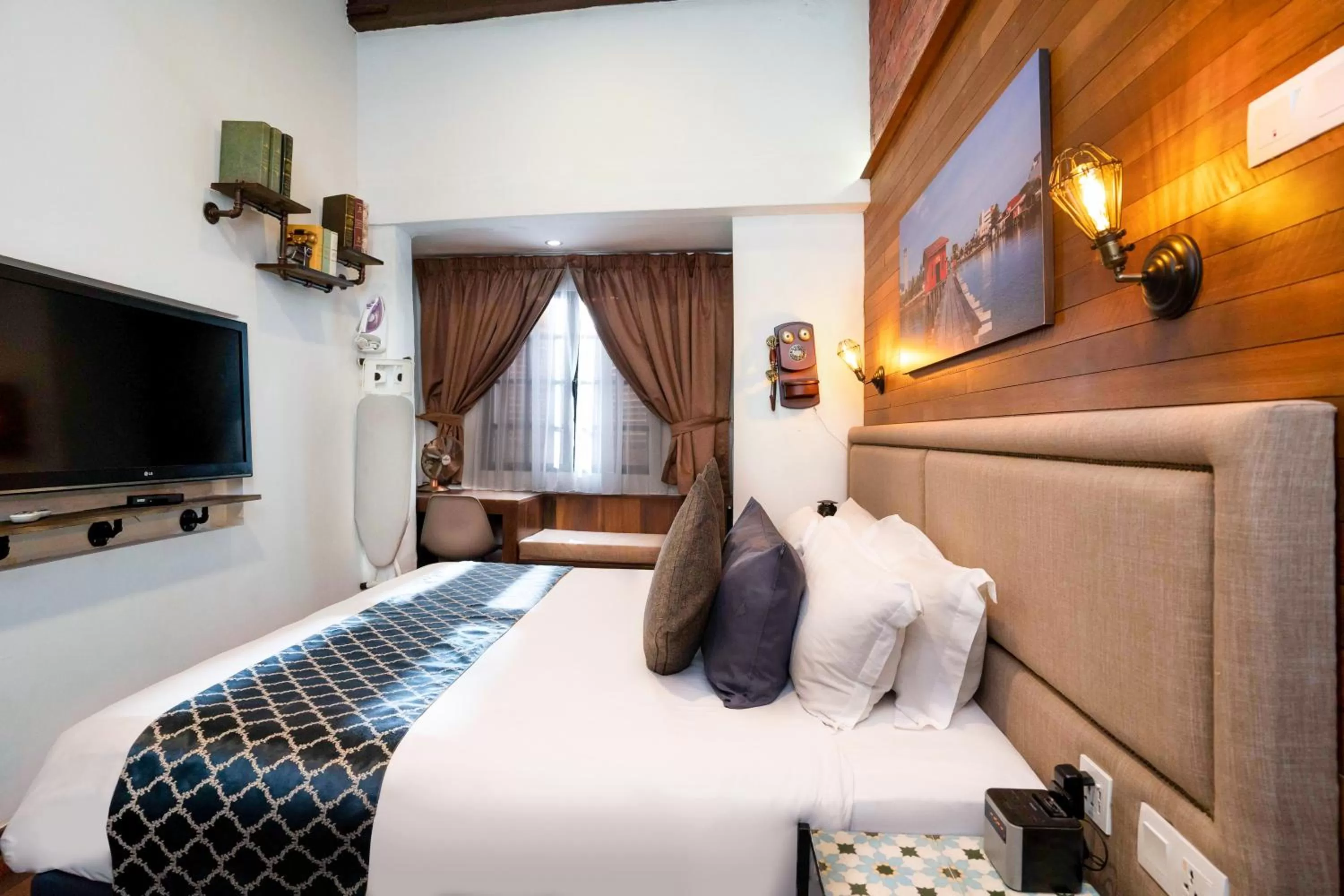 Photo of the whole room, Bed in RARE Heritage House