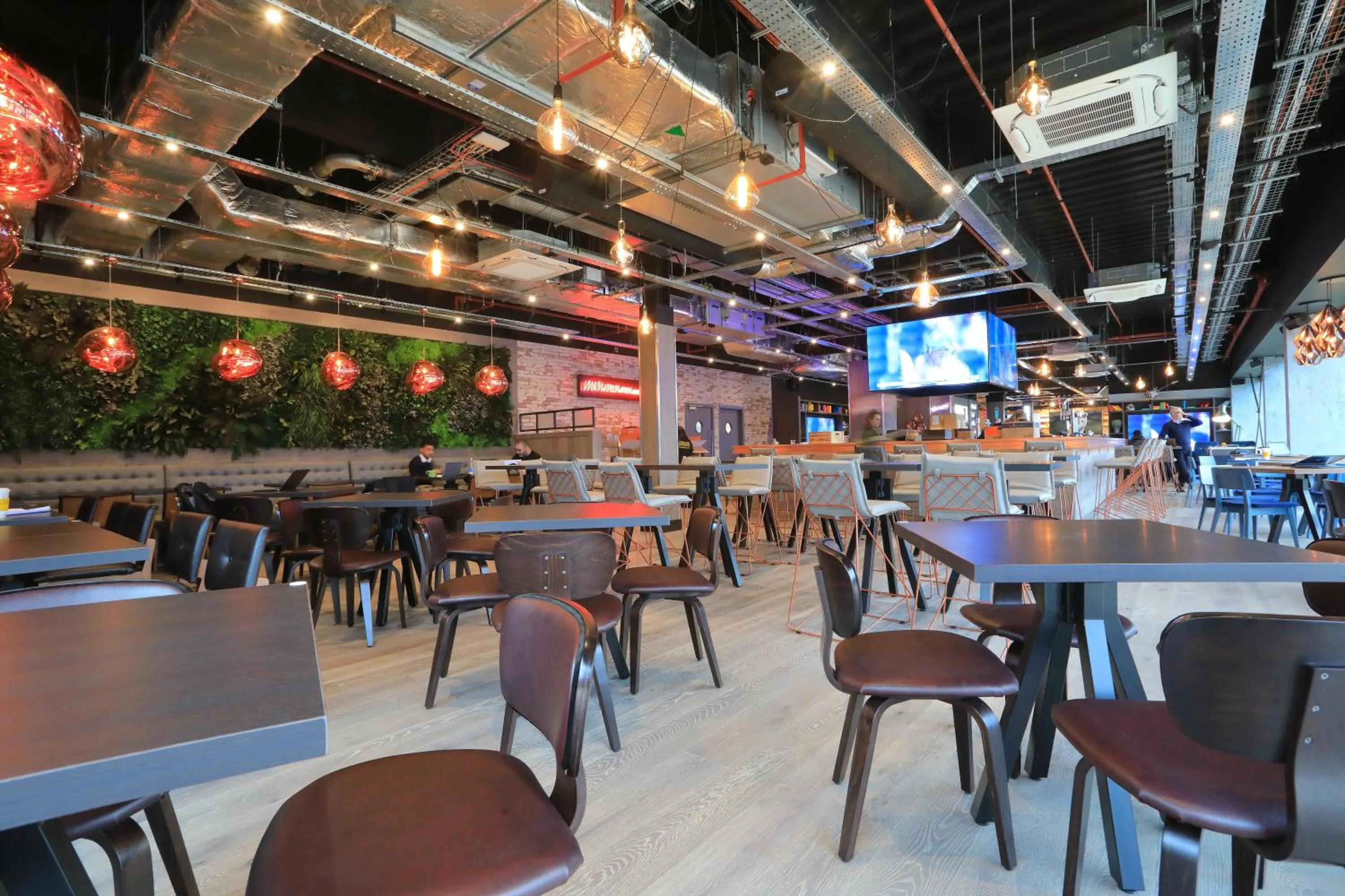 Restaurant/places to eat in Village Hotel Basingstoke