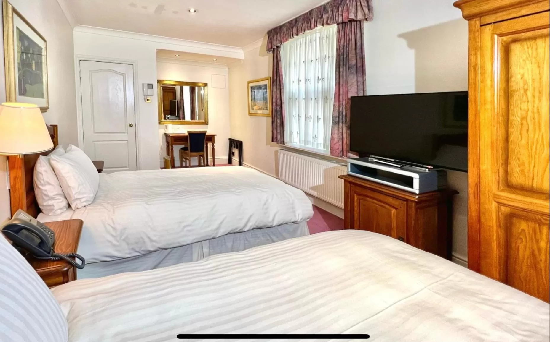 Bedroom, Bed in Promenade House