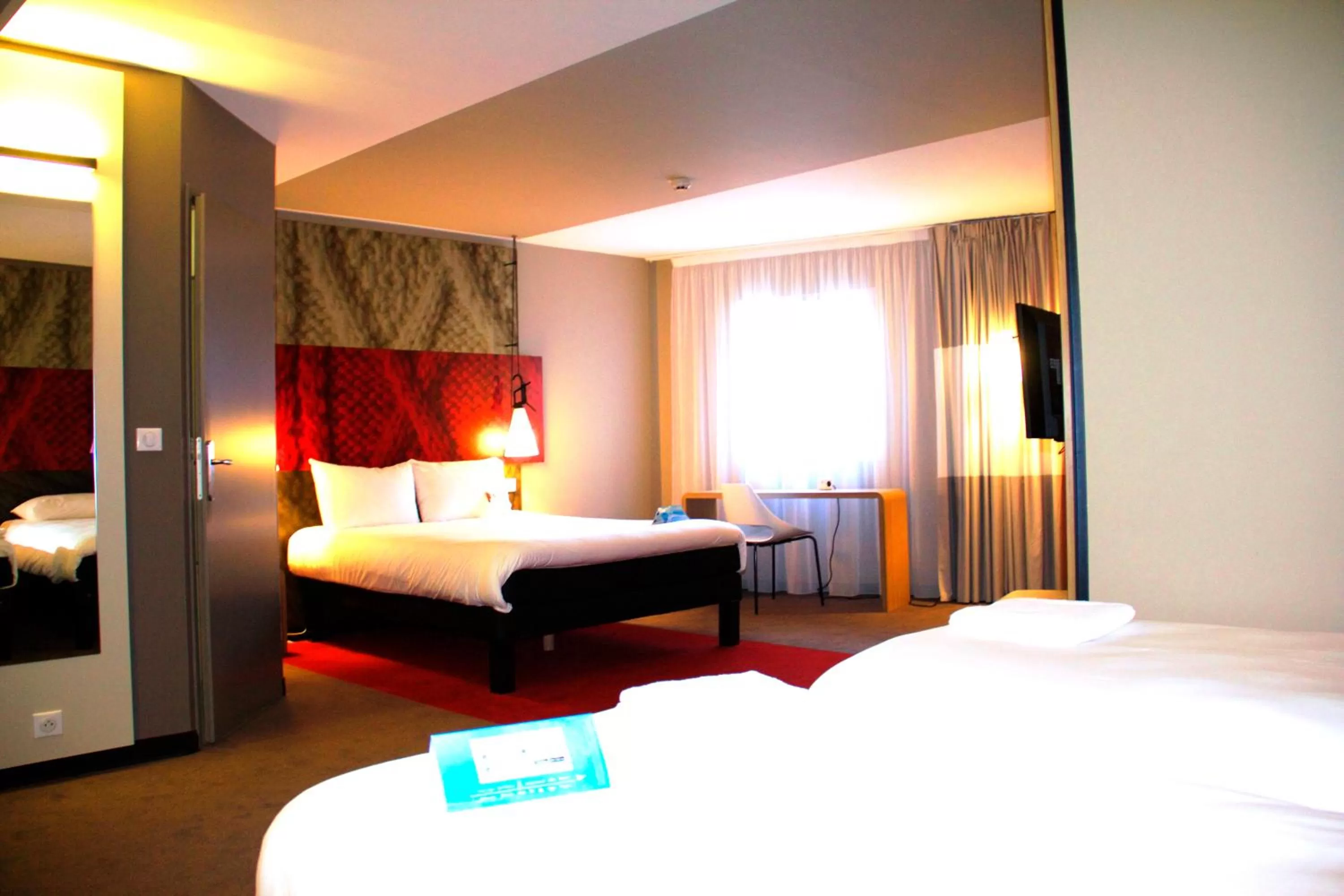 Bedroom, Bed in ibis Lille Centre Grand Palais