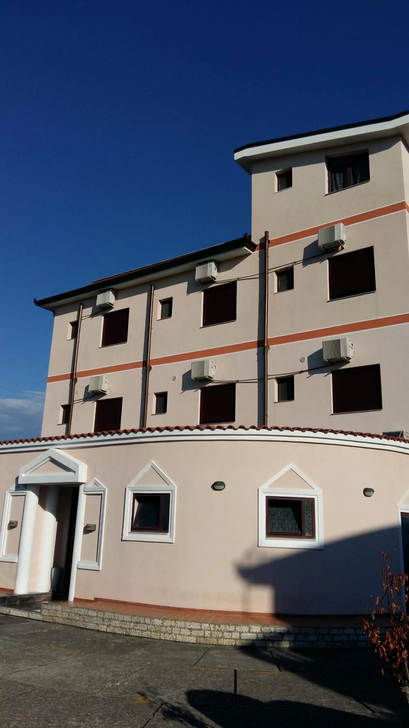 Property Building in Drini Hotel