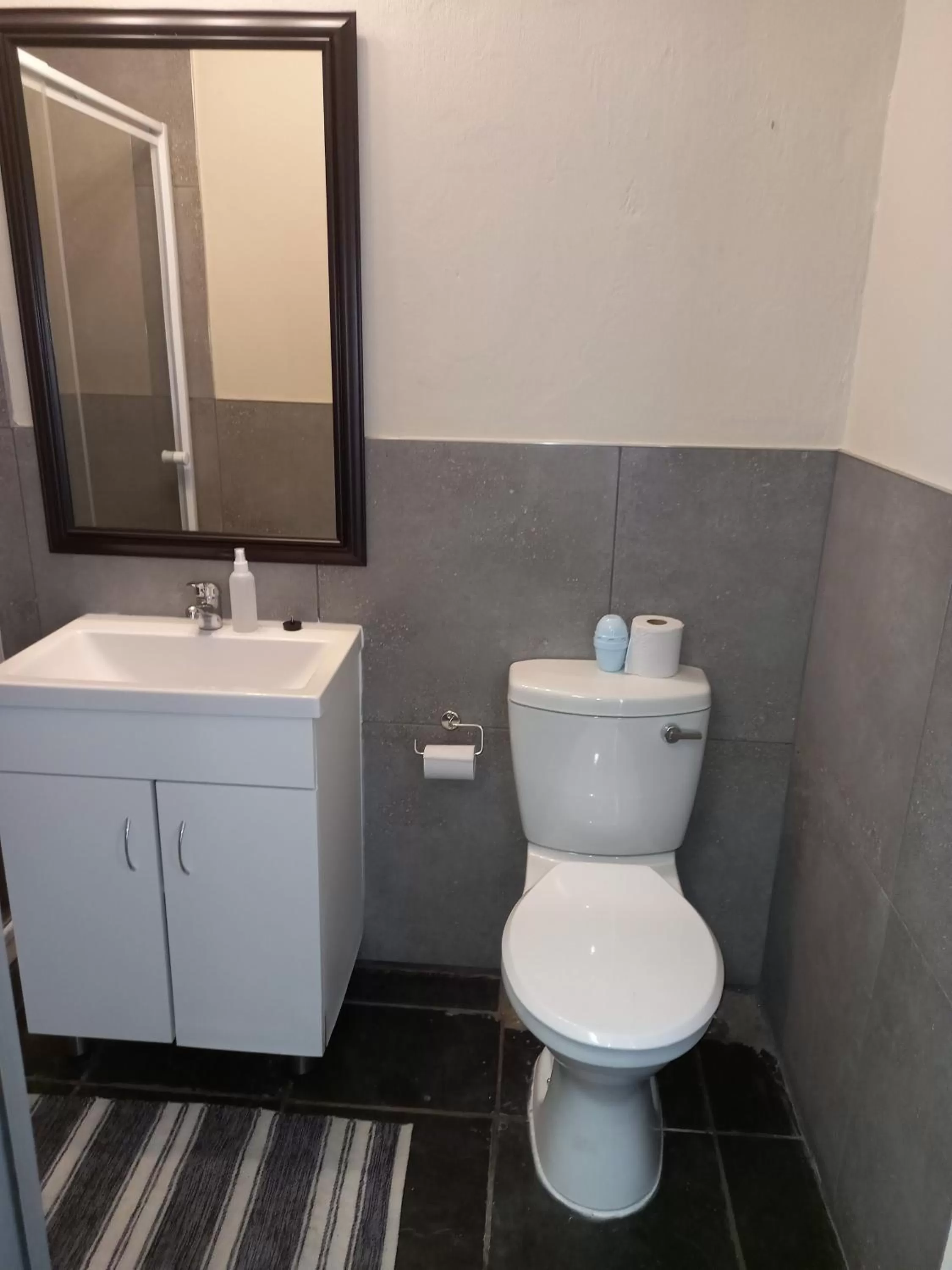 Bathroom in Troas Boutique hotel