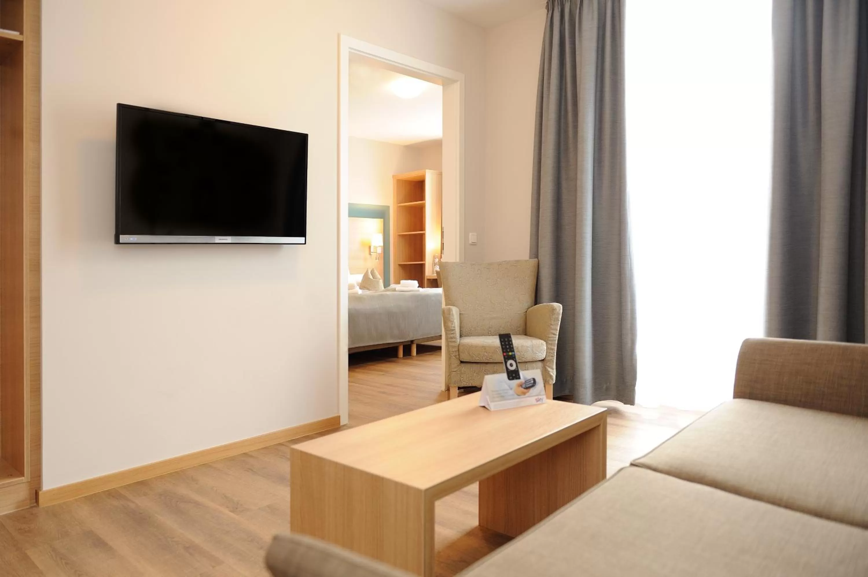 TV and multimedia, Bed in Hotel & Gasthaus DAS RÖHRL Straubing