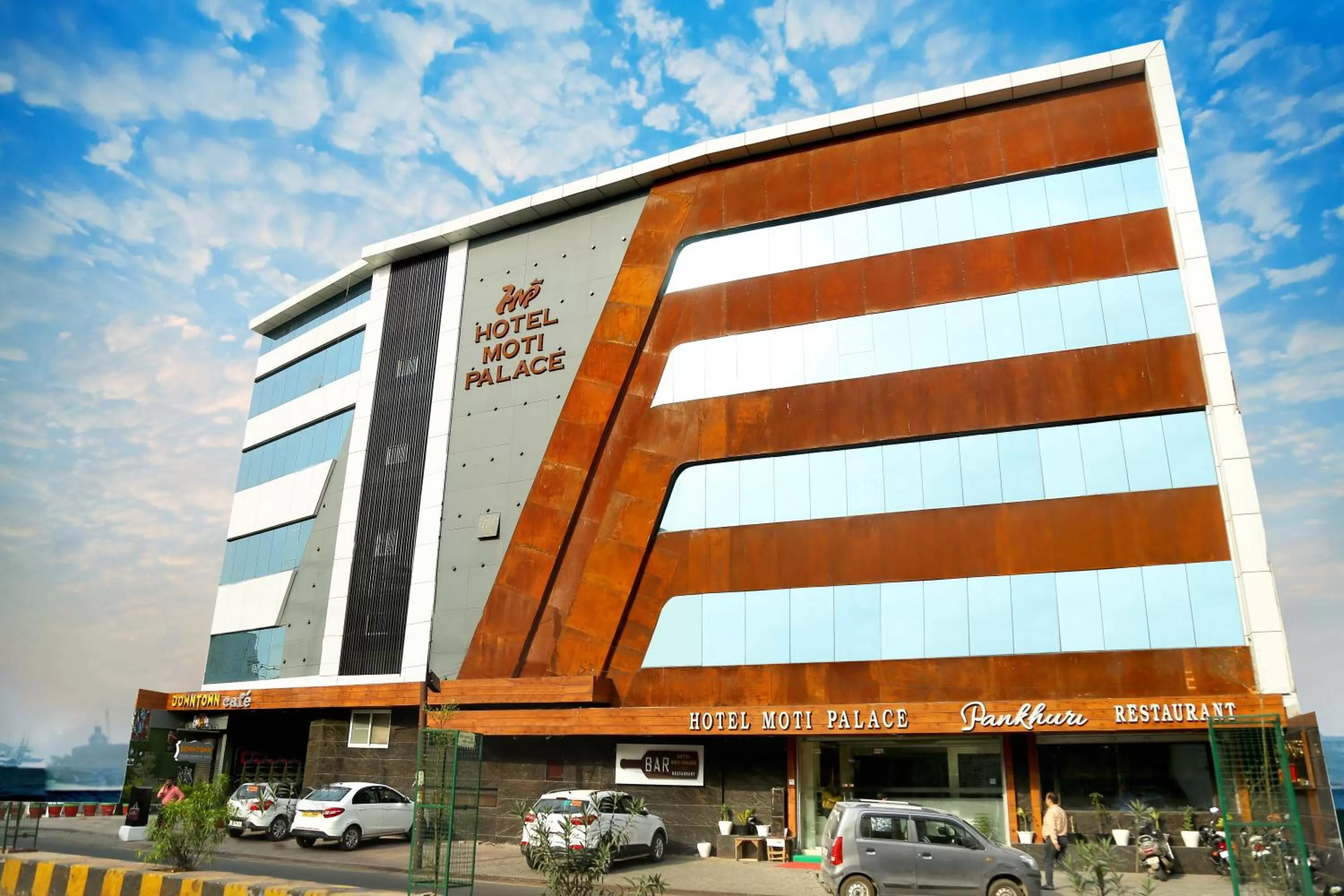 Property building in Hotel Moti Palace