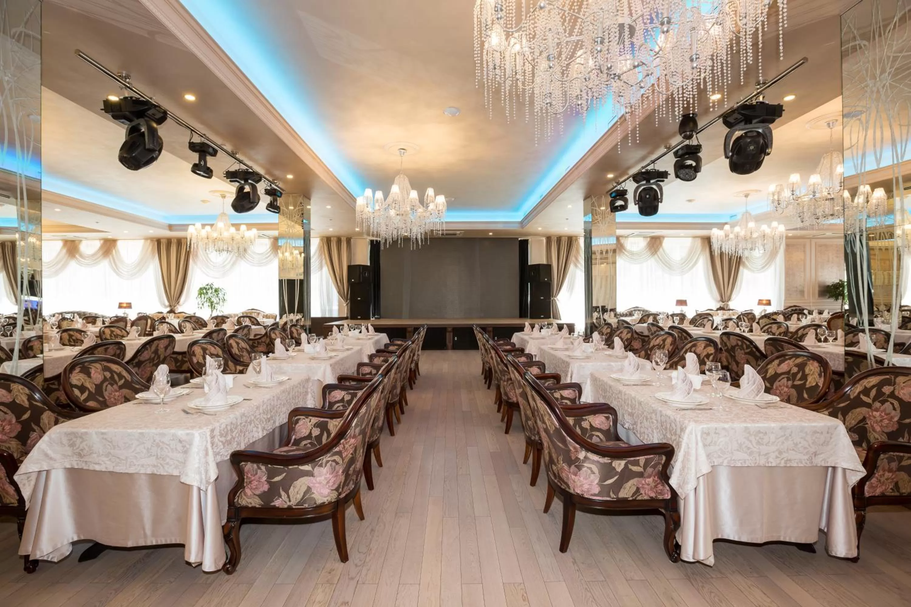 Restaurant/places to eat in Atlantic Garden Resort