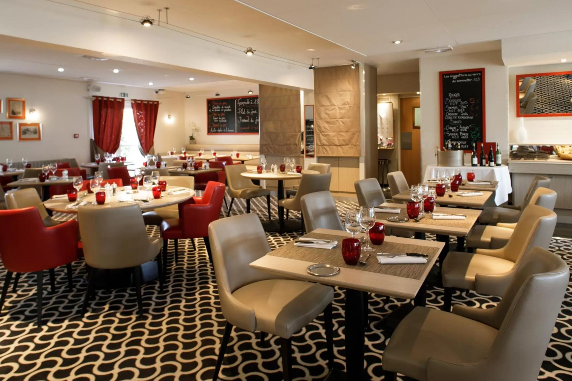 Restaurant/places to eat in Logis L'Orée de Chartres - Barjouville