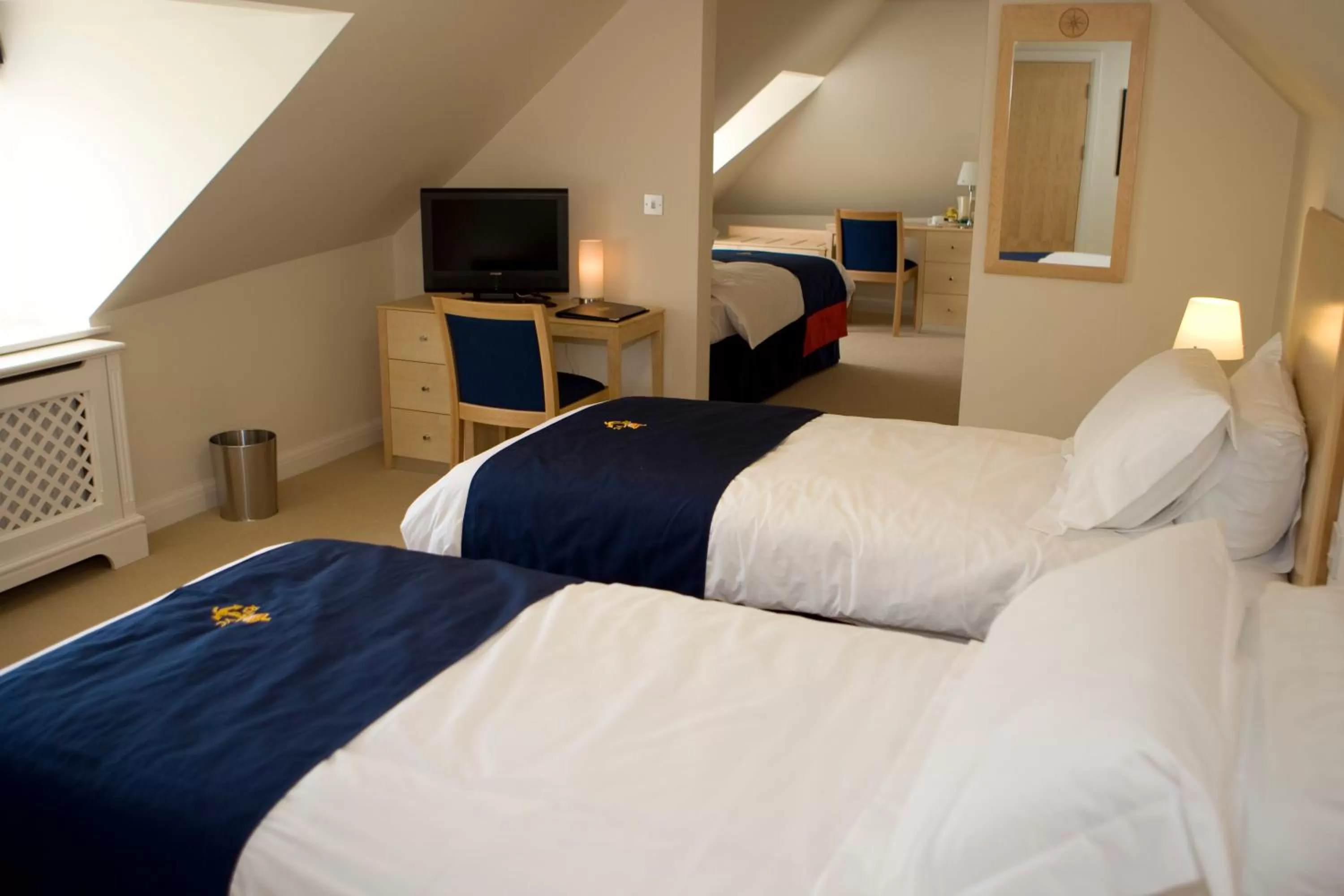 Bedroom, Bed in Royal Southern Yacht Club