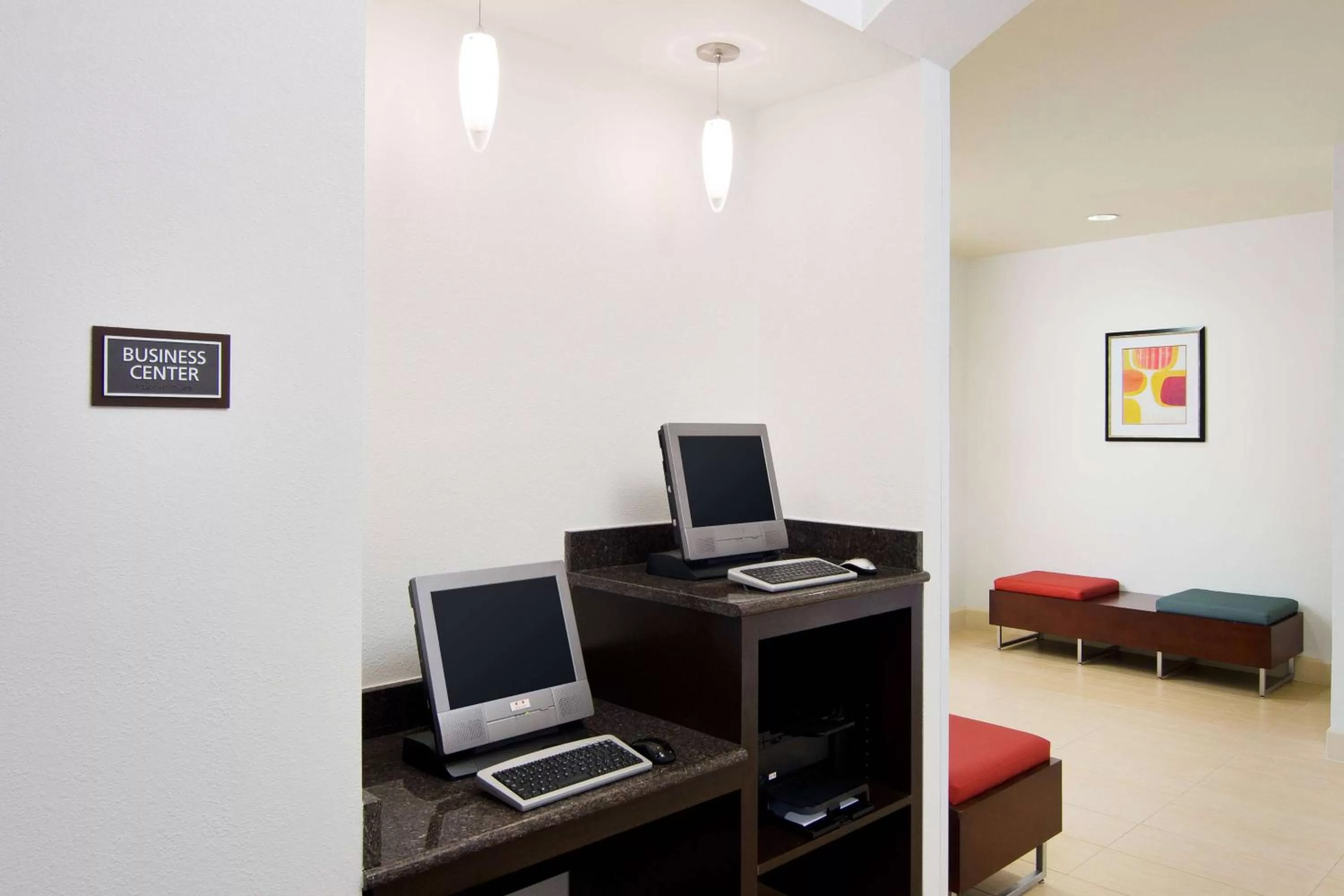 Business facilities in Sonesta ES Suites Fresno
