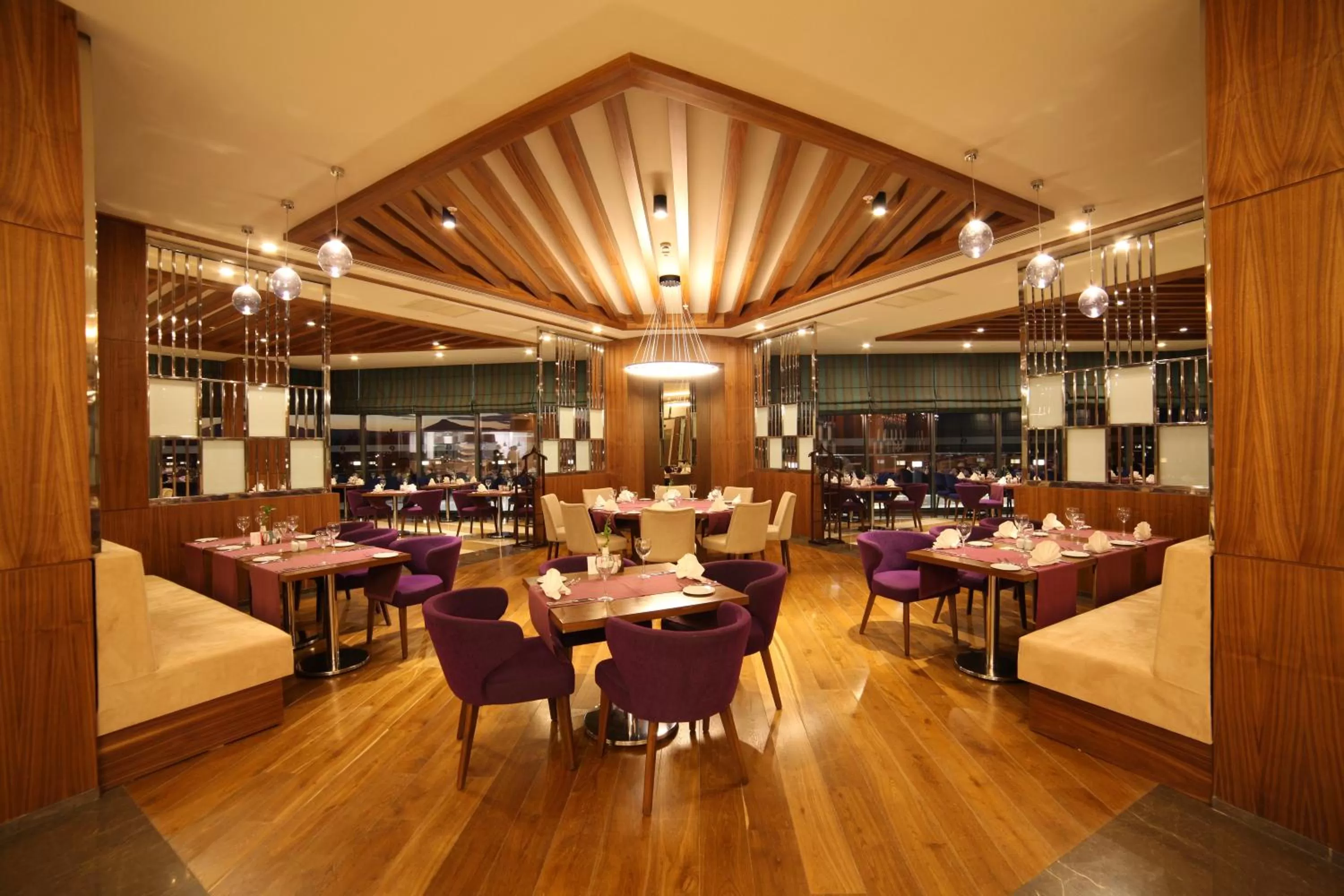 Restaurant/places to eat in Ramada Plaza By Wyndham Konya