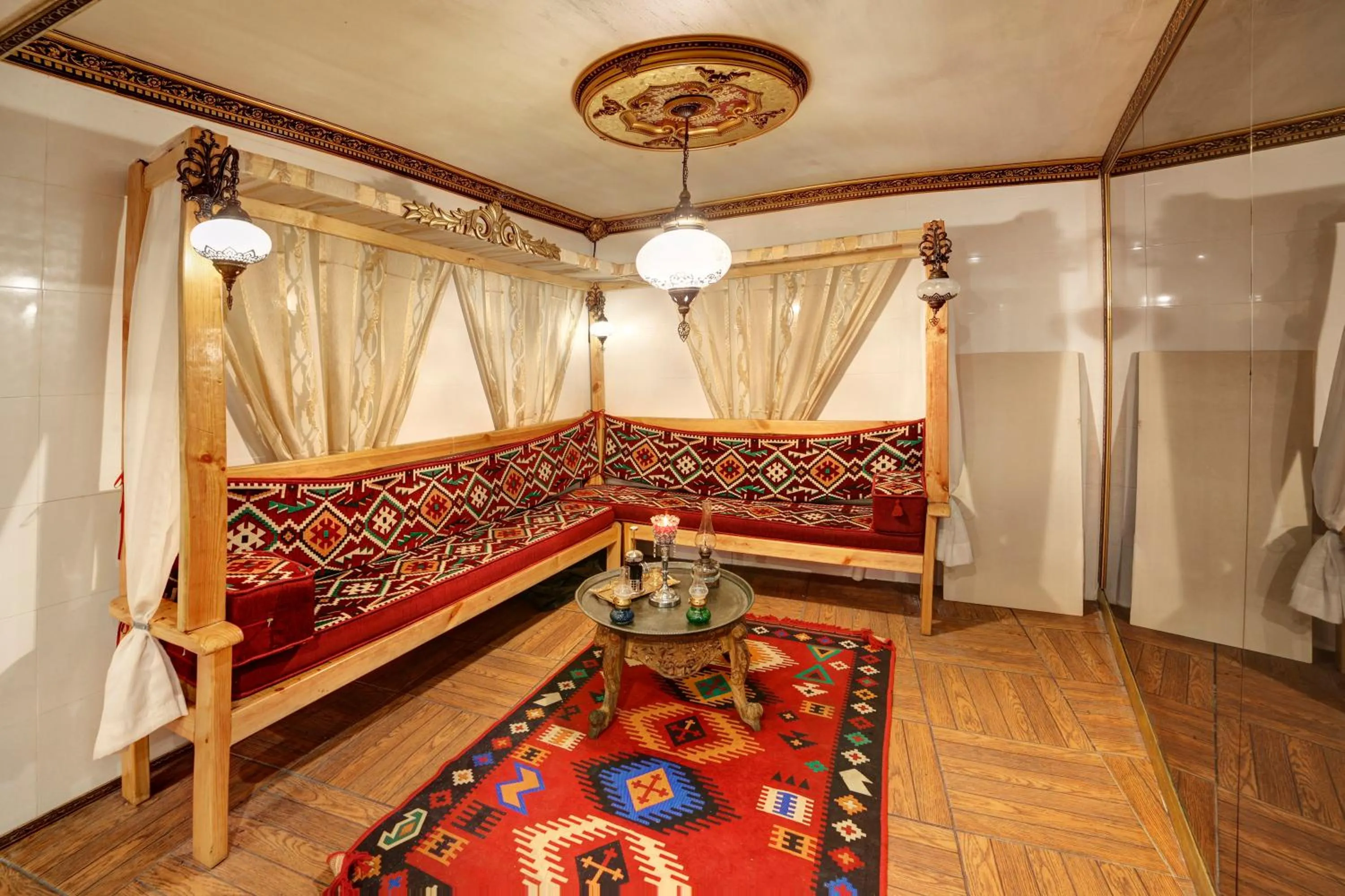 Lounge or bar, Seating Area in Great Fortune Hotel & Spa