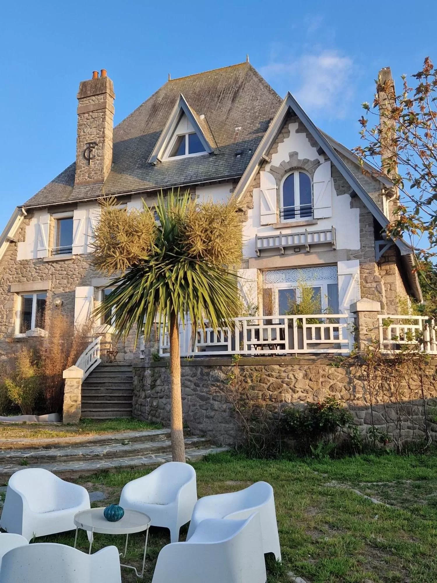 Property Building in Villa Fresquet