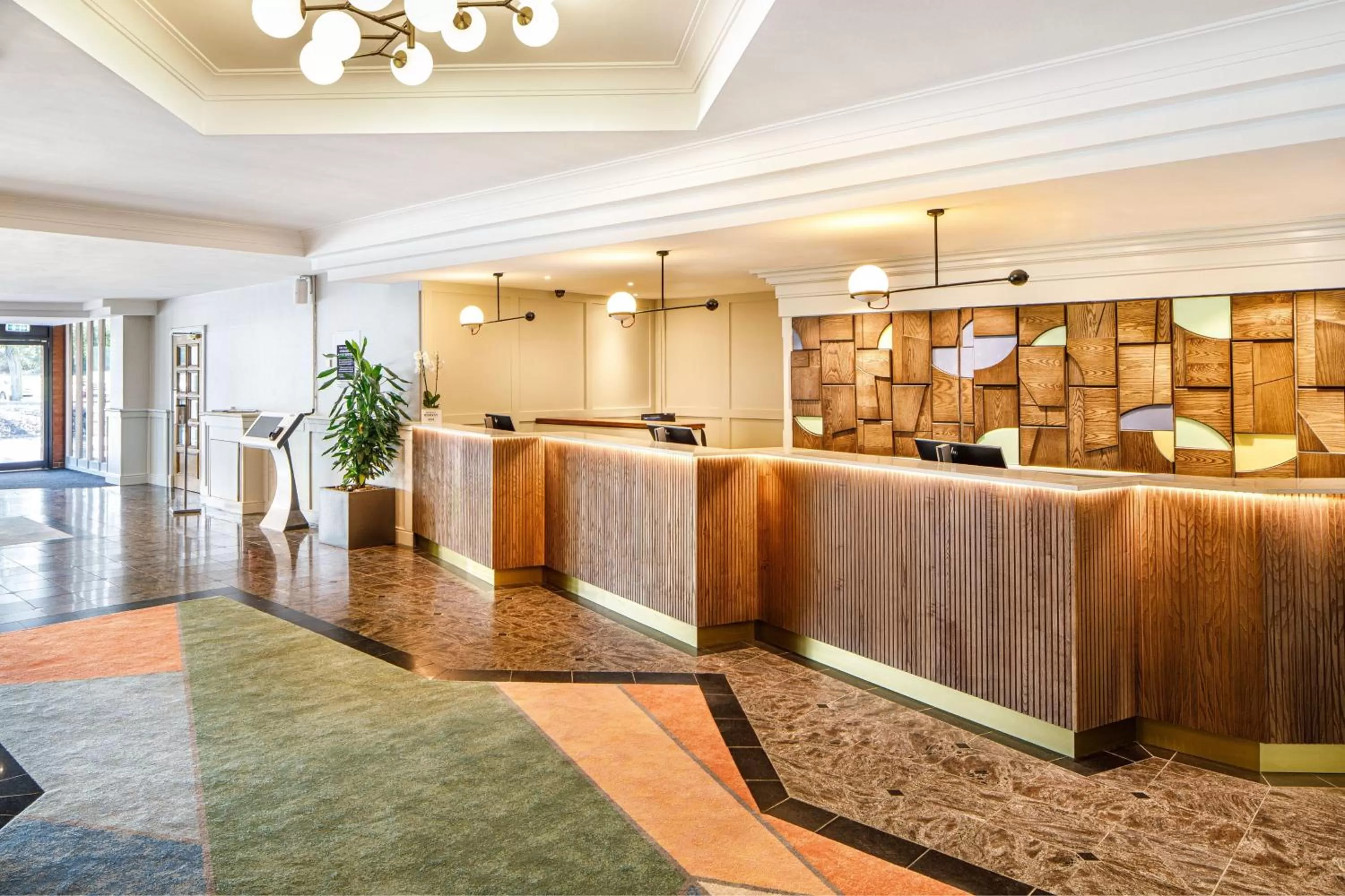 Lobby or reception in Delta Hotels by Marriott Warwick