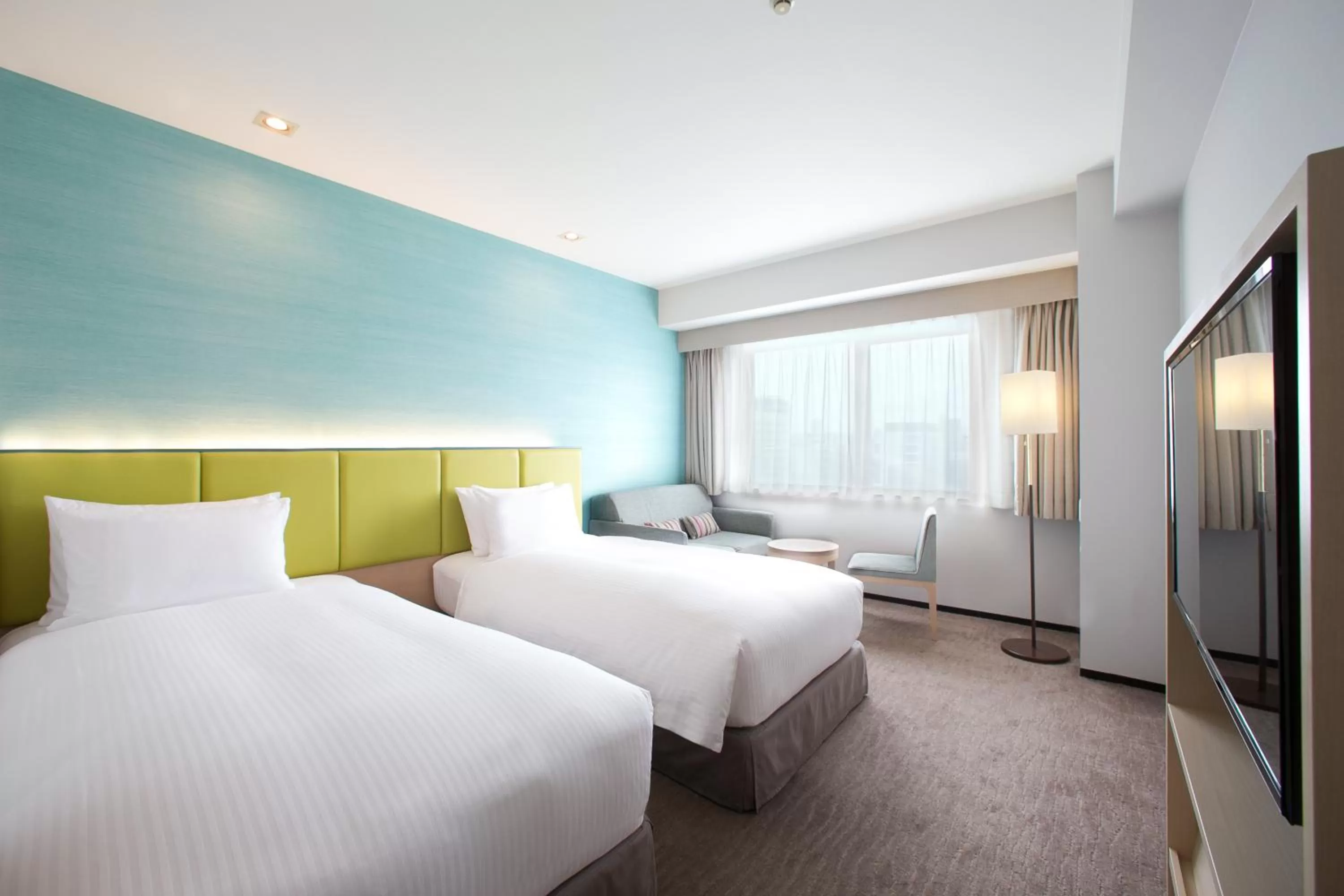 Photo of the whole room, Bed in Holiday Inn Osaka Namba by IHG