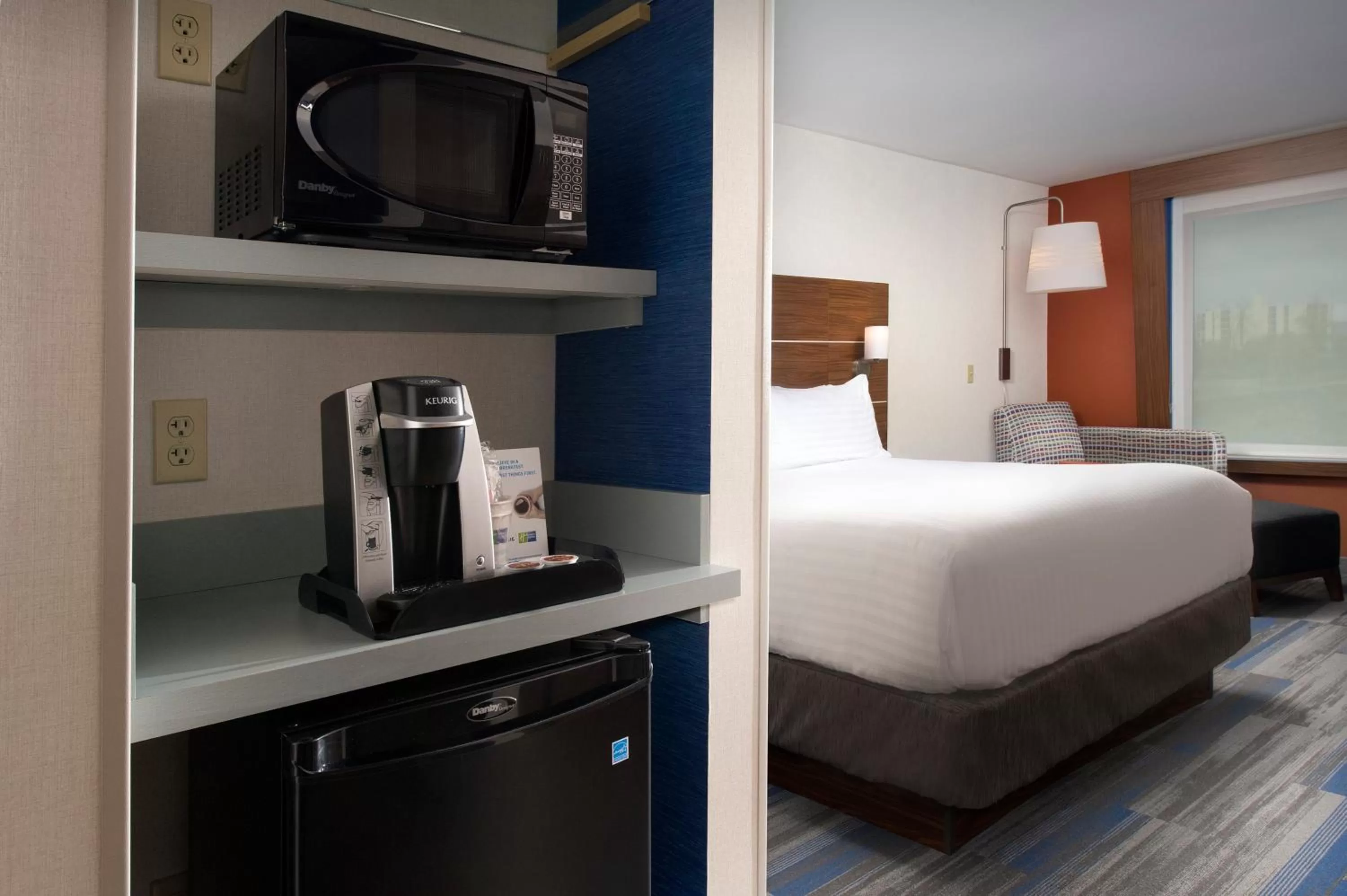 Photo of the whole room, Bed in Holiday Inn Express & Suites by IHG Altoona by IHG