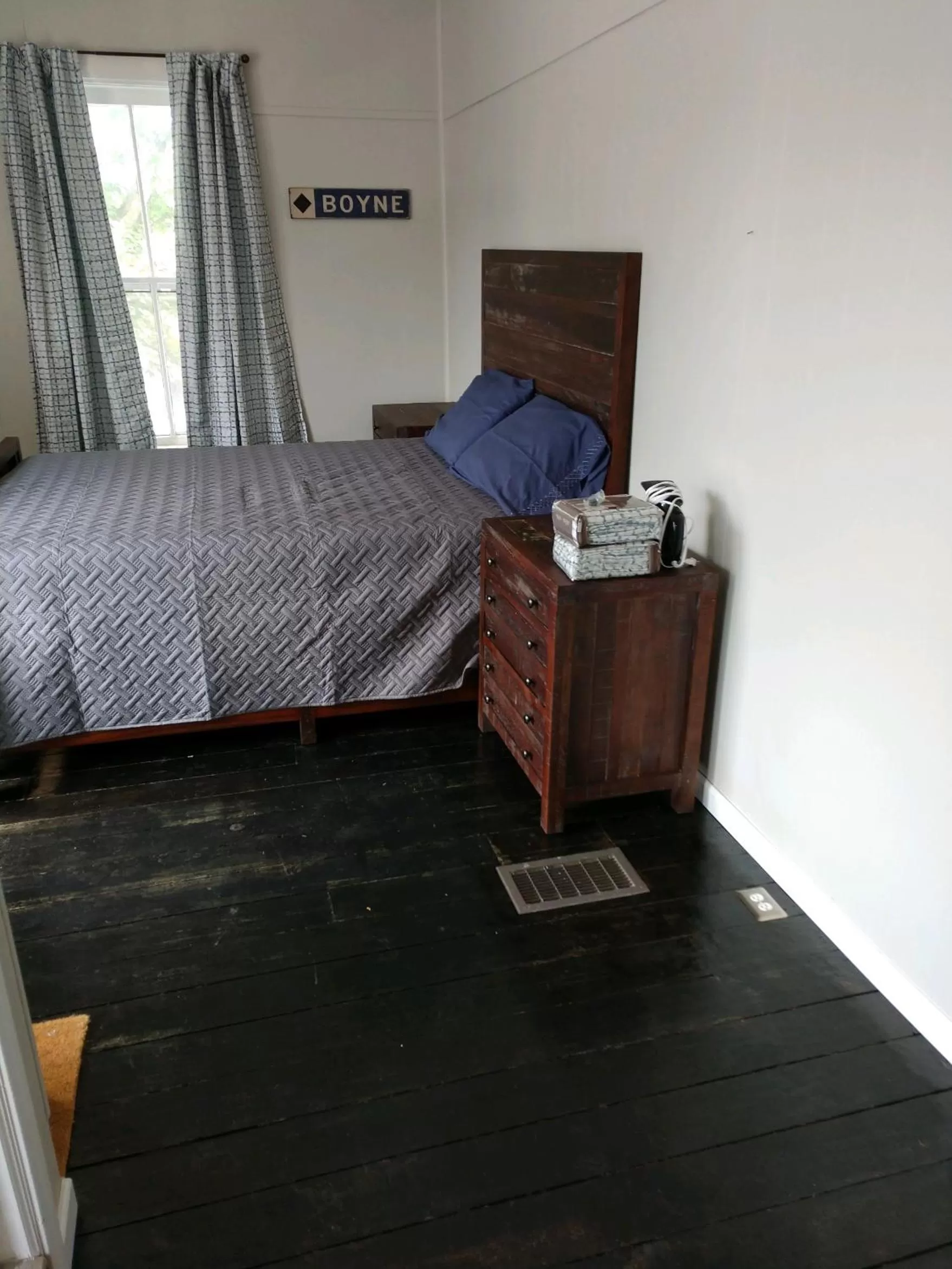 Bed in Charlevoix House