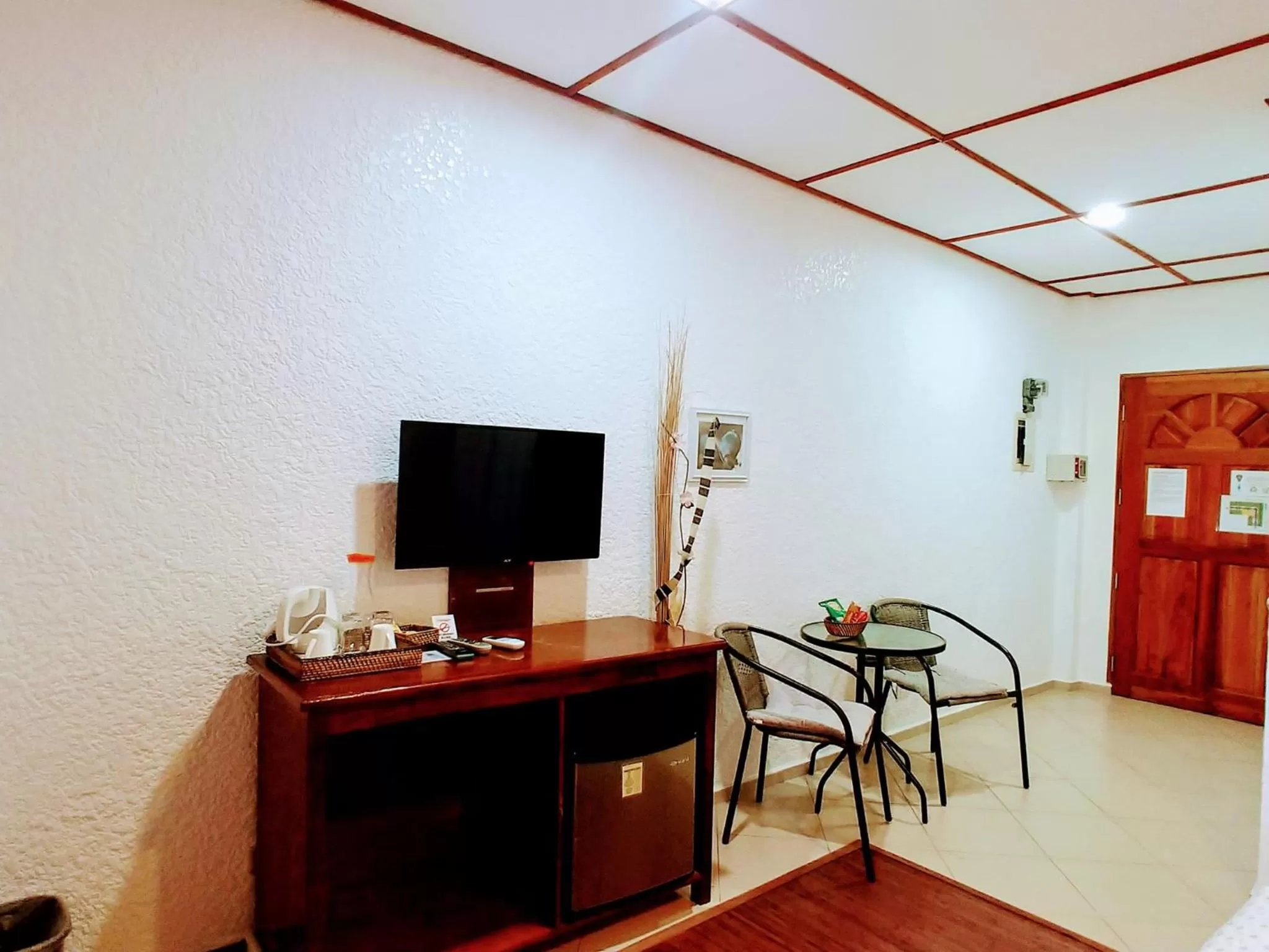 TV/Entertainment Center in Jugalis Hotel and Restaurant