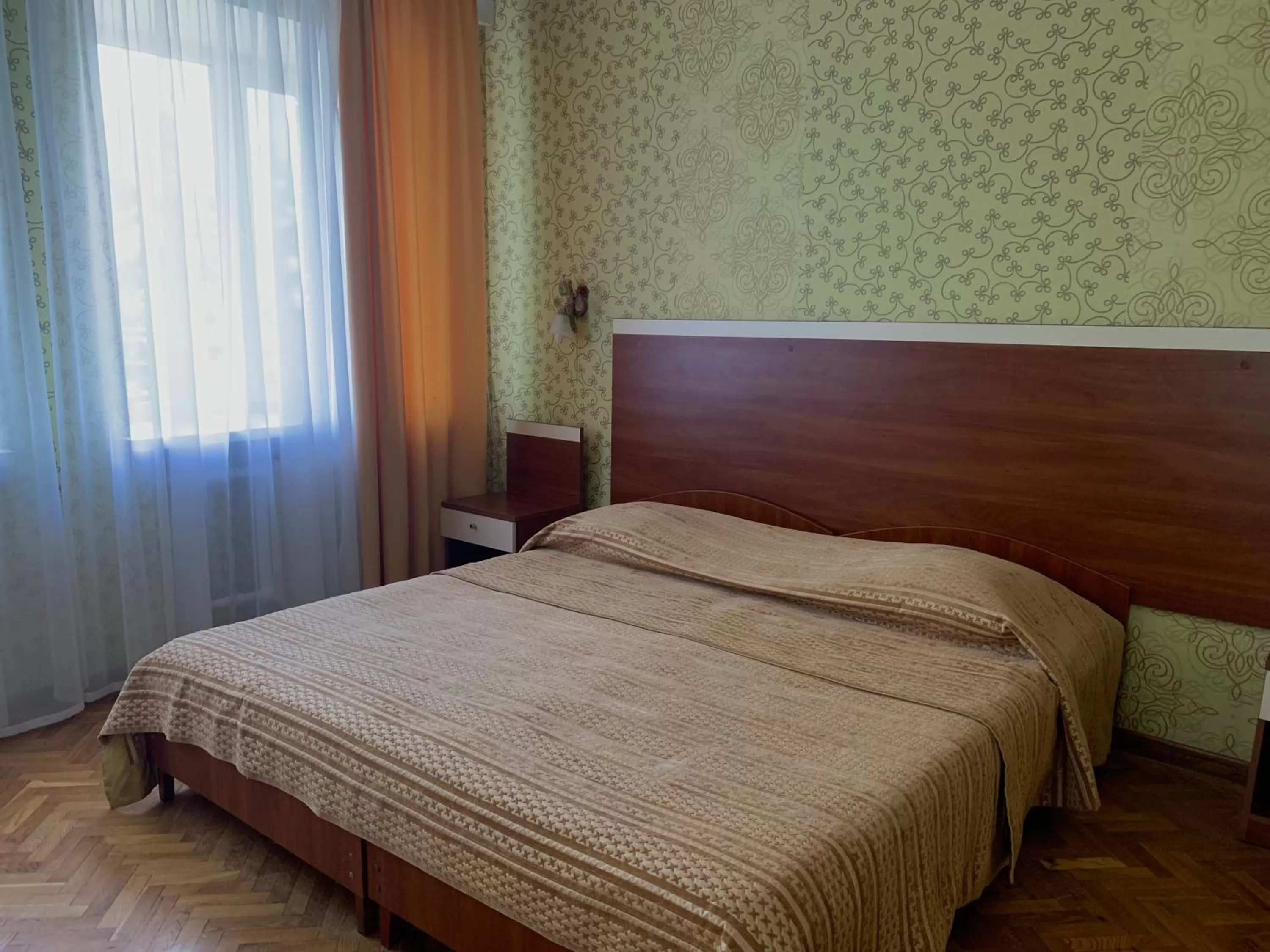 Bed in Hotel Prydesnyansky