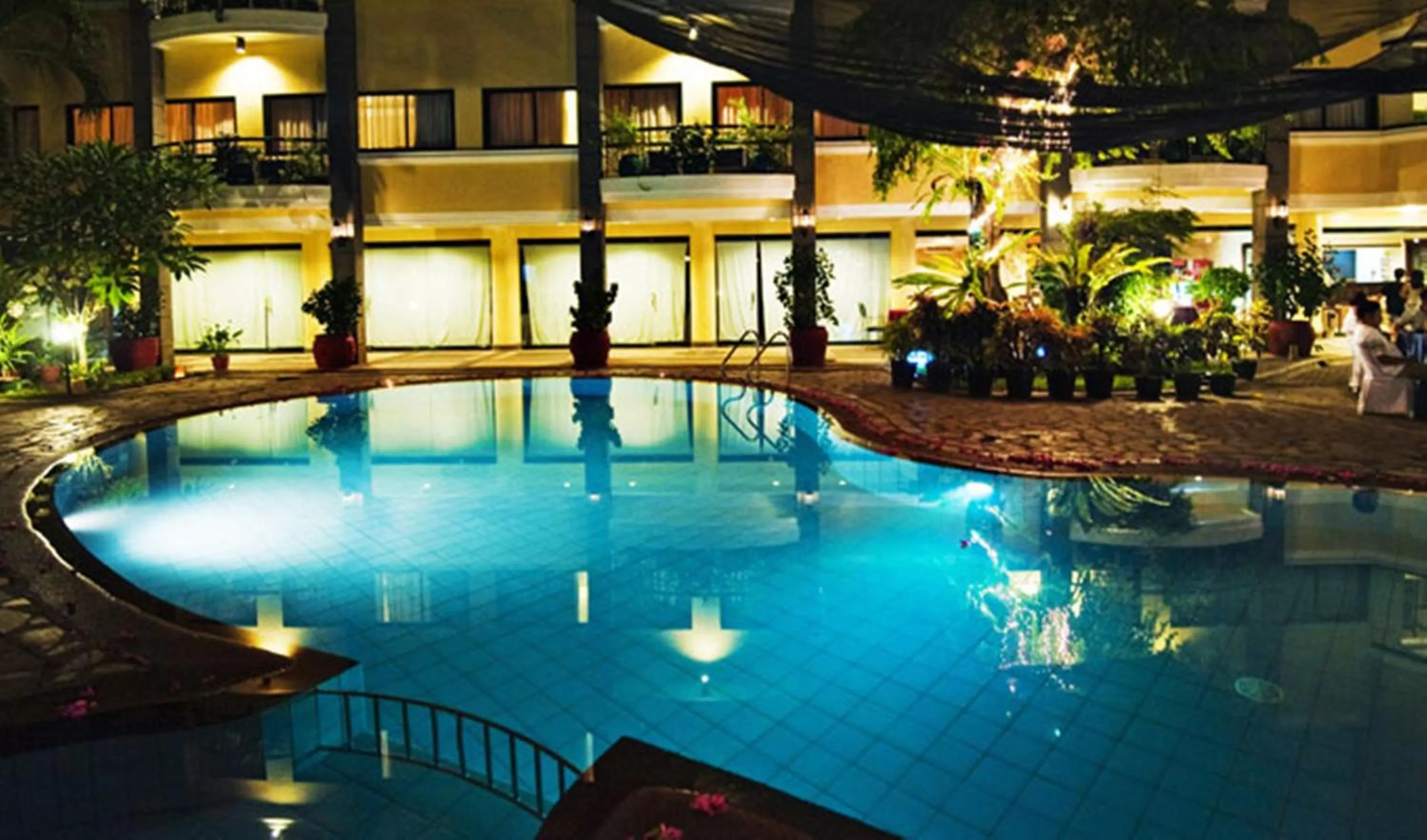 Swimming pool in Hotel Fleuris