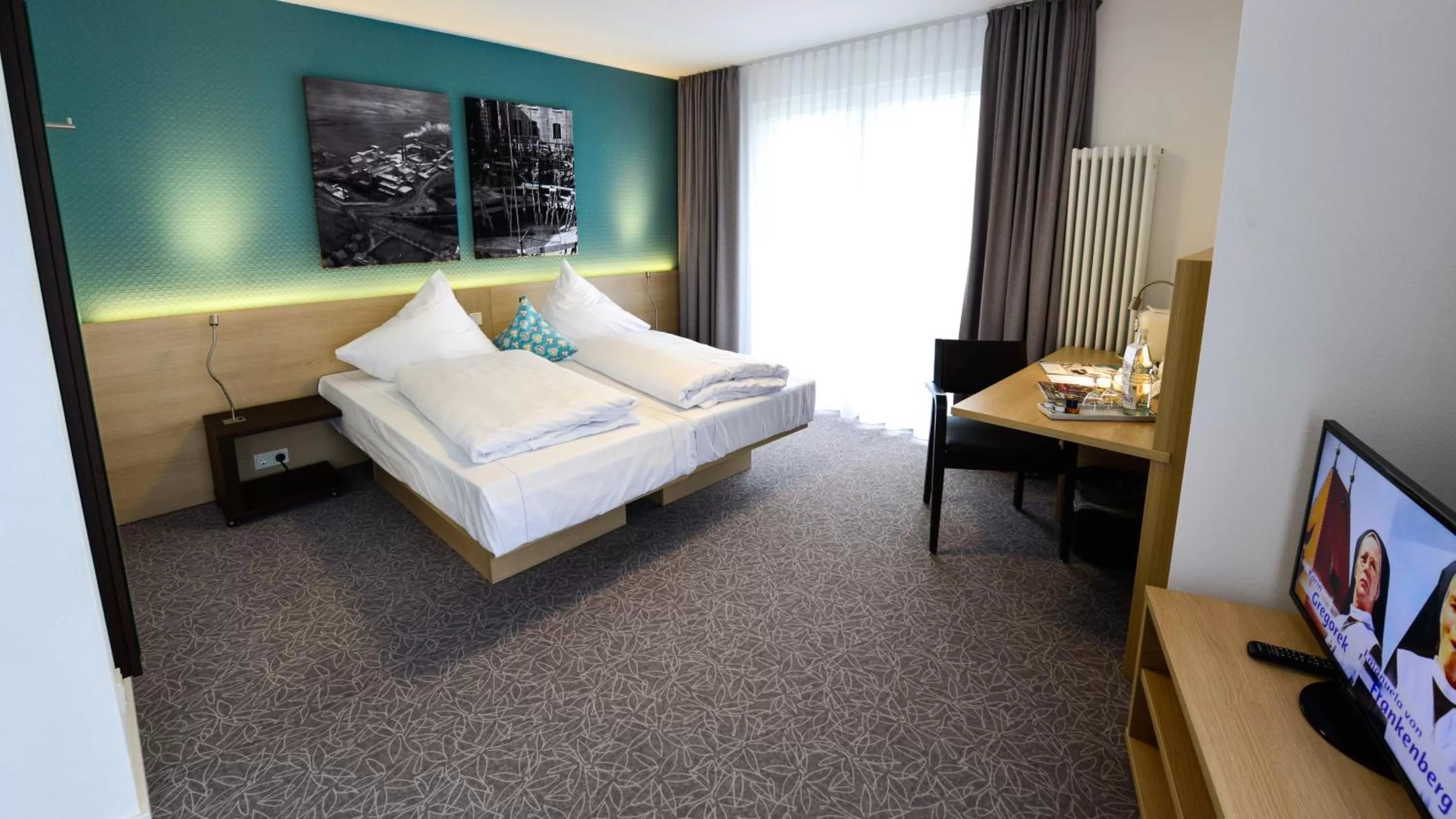 Day, Bed in Hotel Am Markt