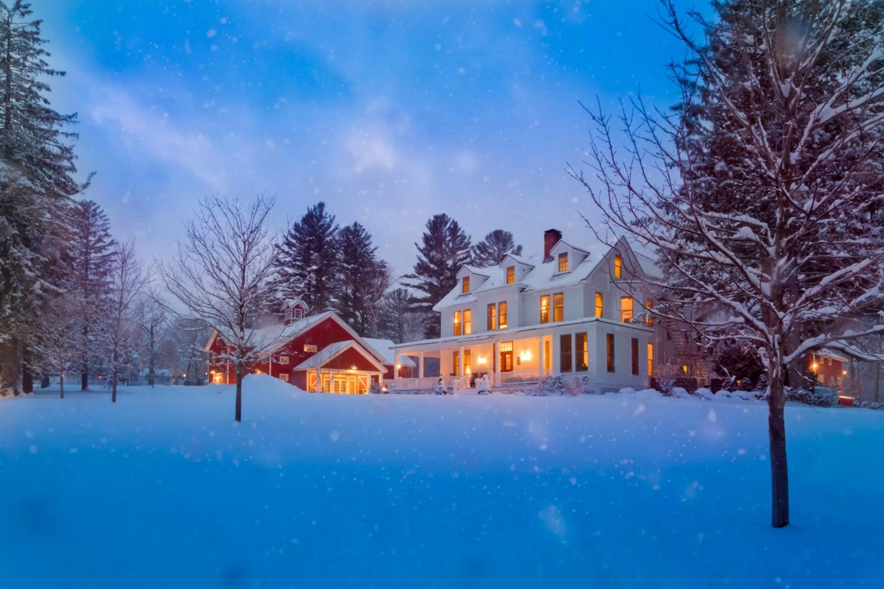 Facade/entrance, Winter in The Inn at Manchester