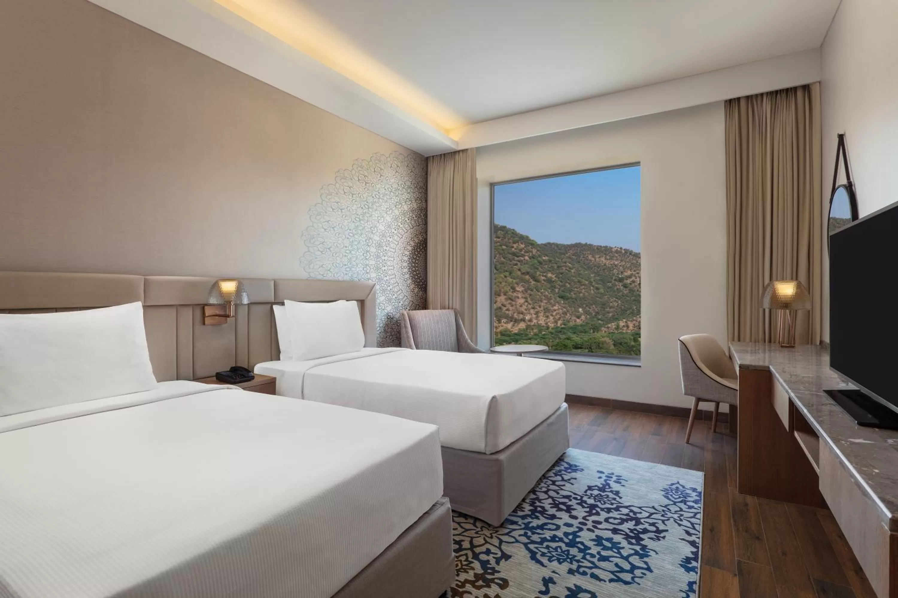 Bed in DoubleTree By Hilton Jaipur Amer