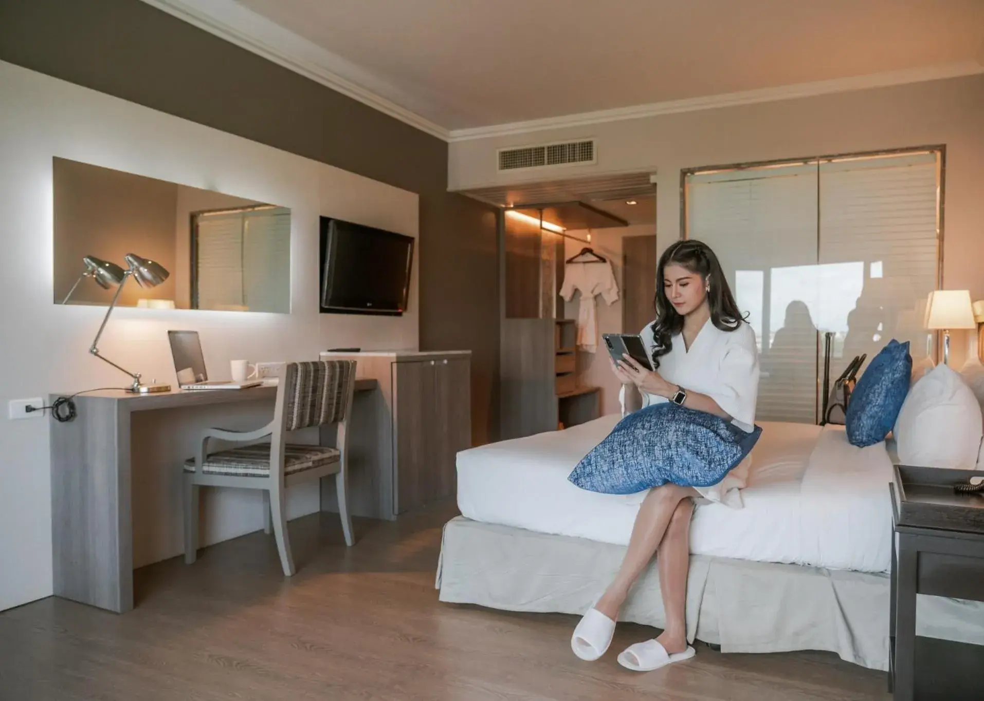 Deluxe Double or Twin Room in The Grand Riverside Hotel Deluxe Double or Twin Room in The Grand Riverside Hotel